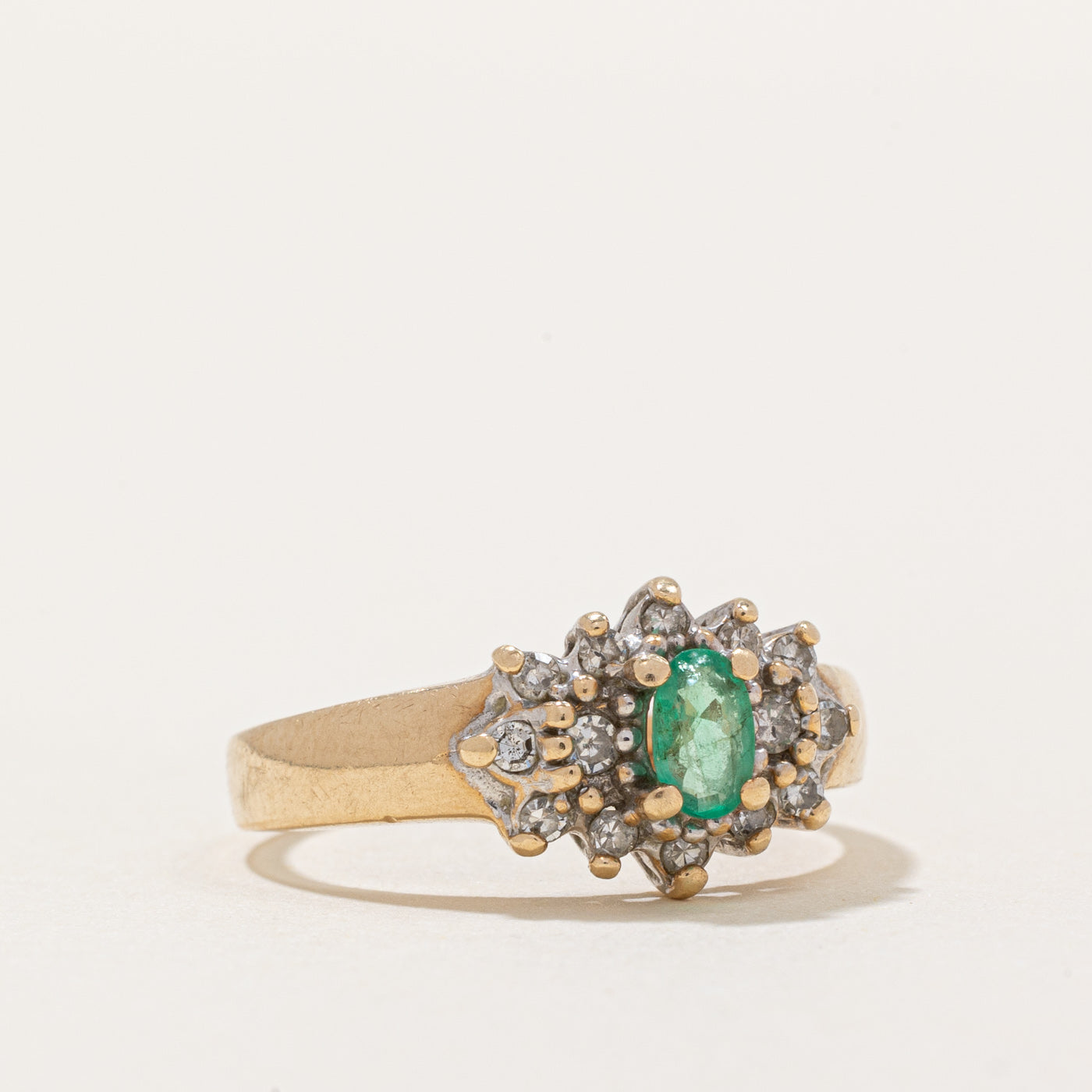 Emerald & Diamond Ring | 0.16ct, 0.14ctw | SZ 6 |