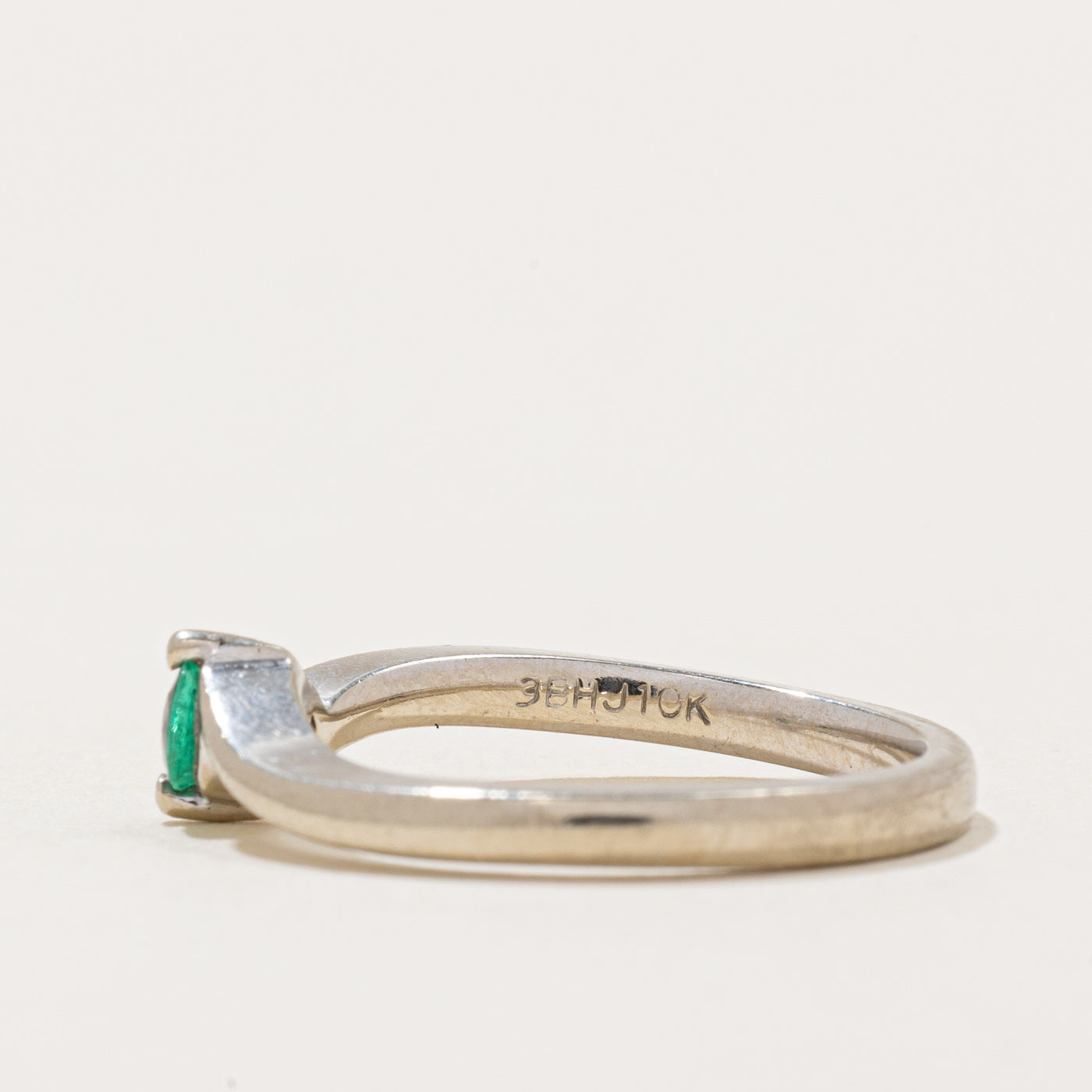 Bague émeraude | 0,12 ct | Taille 6 |