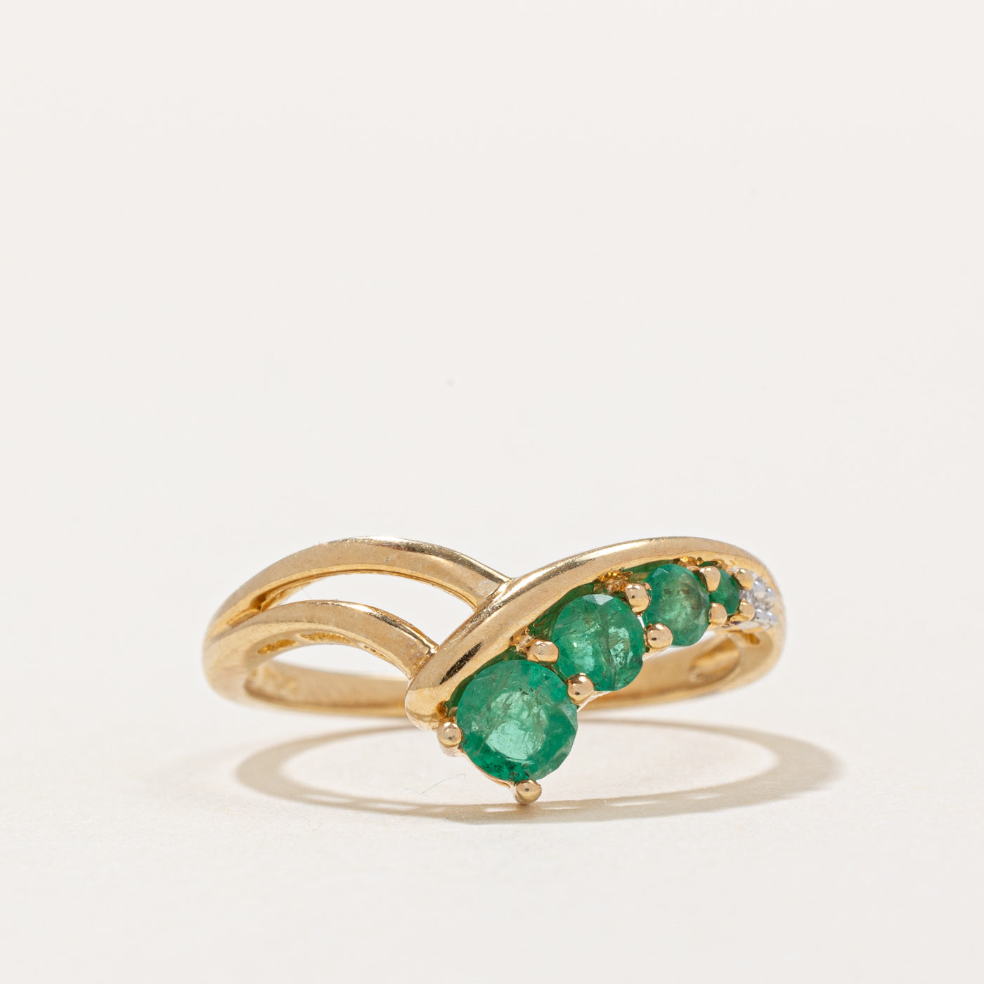 Emerald & Diamond Chevron Ring | 0.40ctw, 0.01ctw | SZ 7 |