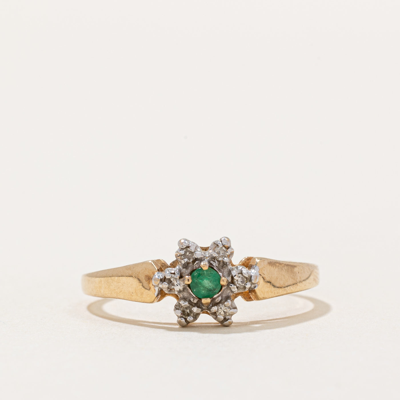Emerald & Diamond Ring | 0.05ct, 0.03ctw | SZ 6.75 |