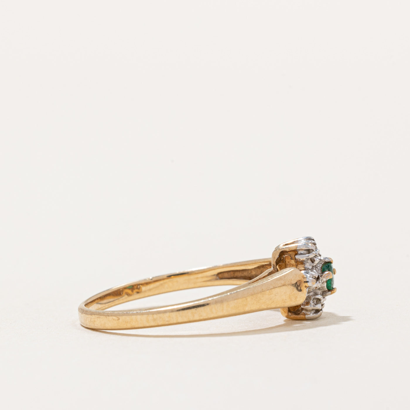 Emerald & Diamond Ring | 0.05ct, 0.03ctw | SZ 6.75 |