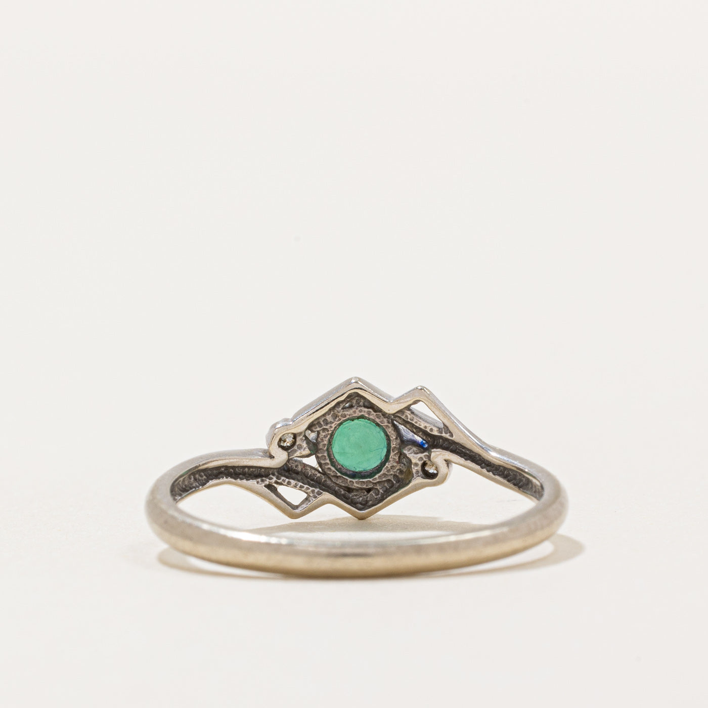 Bague émeraude | 0,18 ct, 0,01 ct au total | Taille 6,25 |