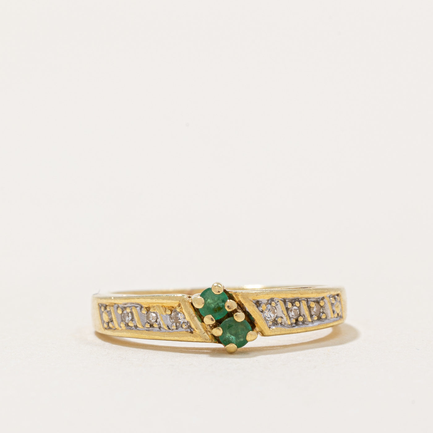 Emerald & Diamond Ring | 0.05ctw, 0.03ctw | SZ 4 |