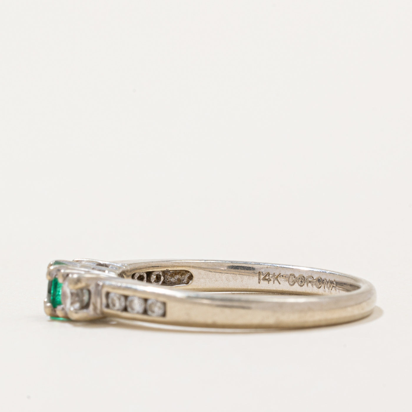 Emerald & Diamond Ring | 0.24ct, 0.26ctw | SZ 6.75 |