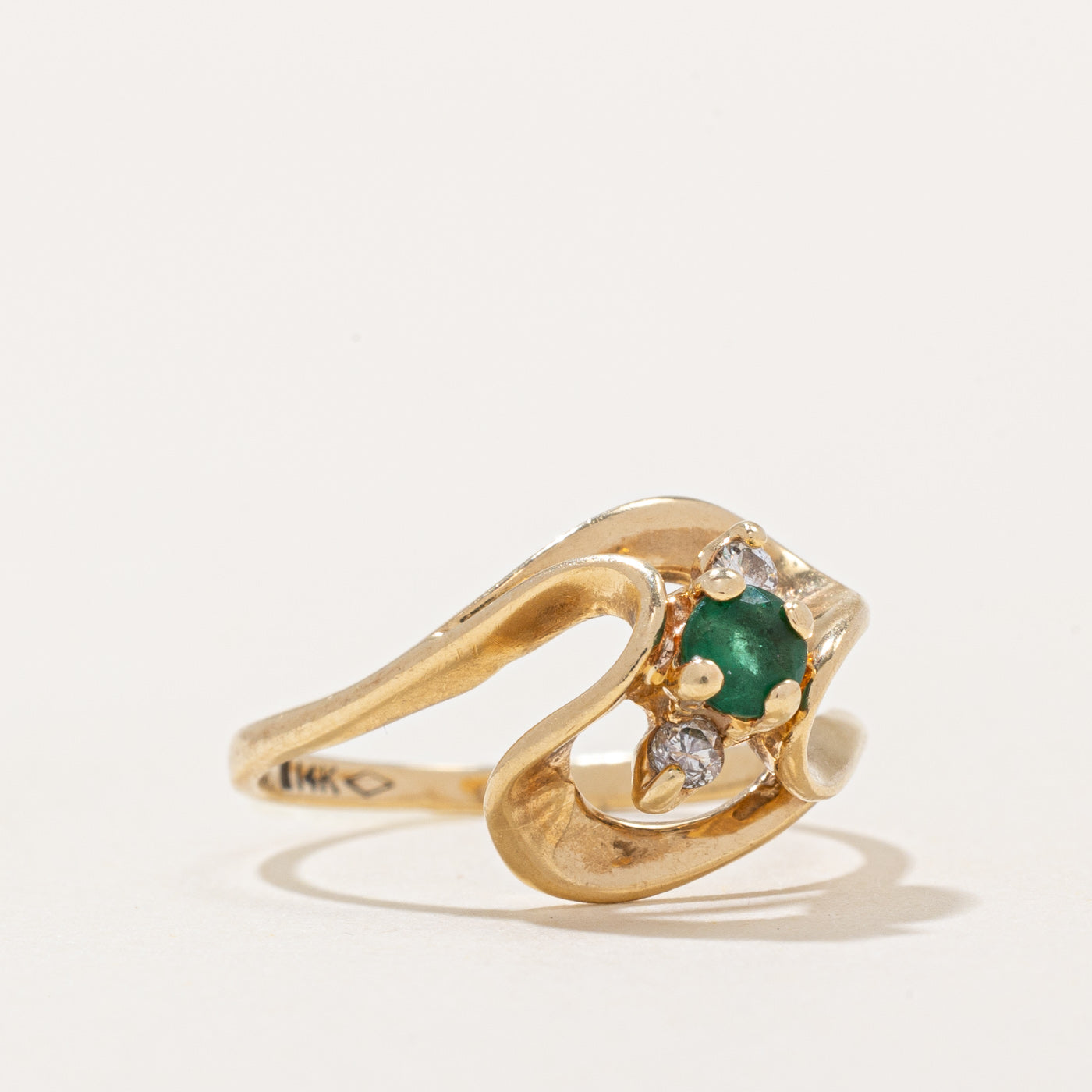 Emerald & Diamond Cocktail Ring | 0.15ct, 0.06ctw | SZ 5.25 |