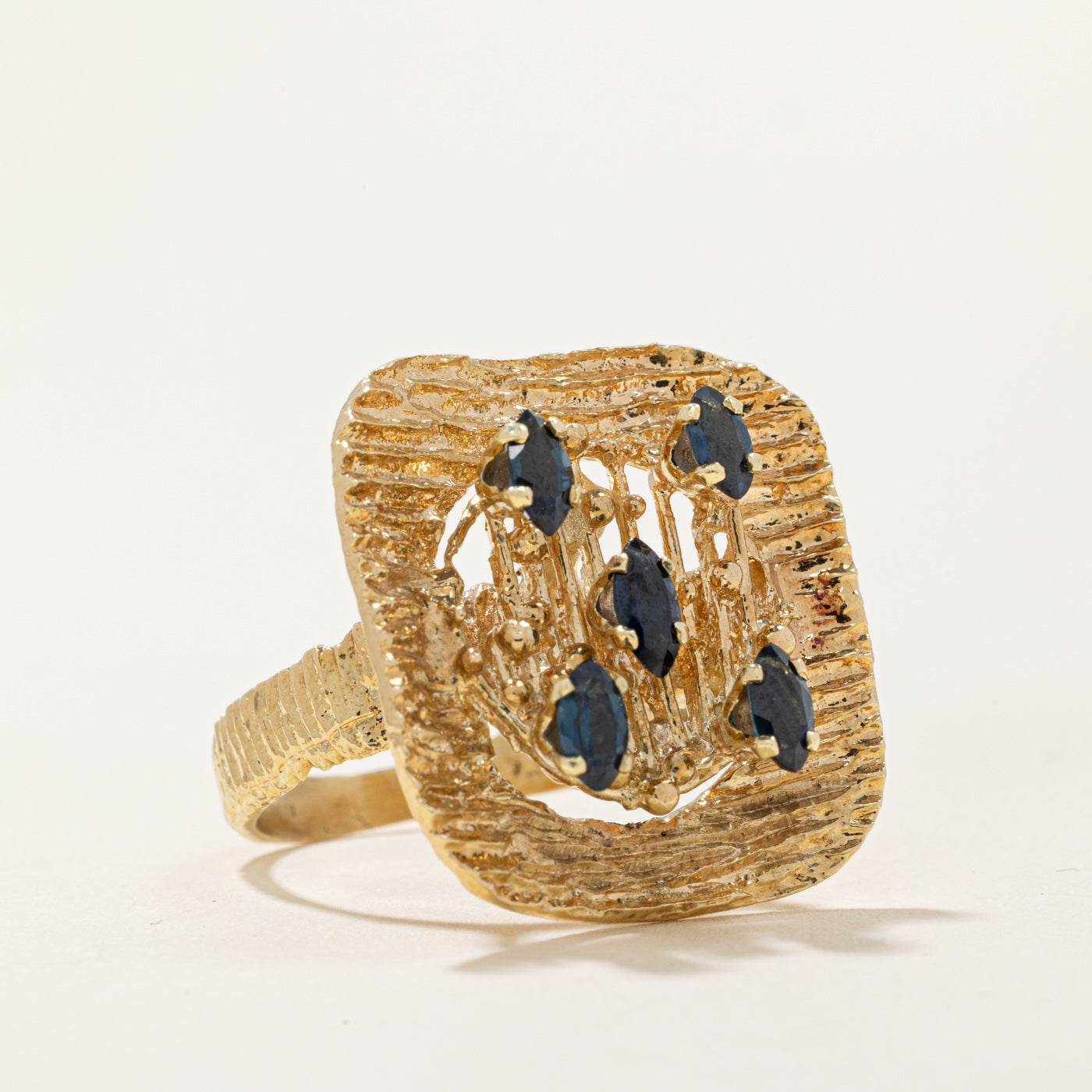 Sapphire Textured Cocktail Ring | 0.85ctw | SZ 7.25 |