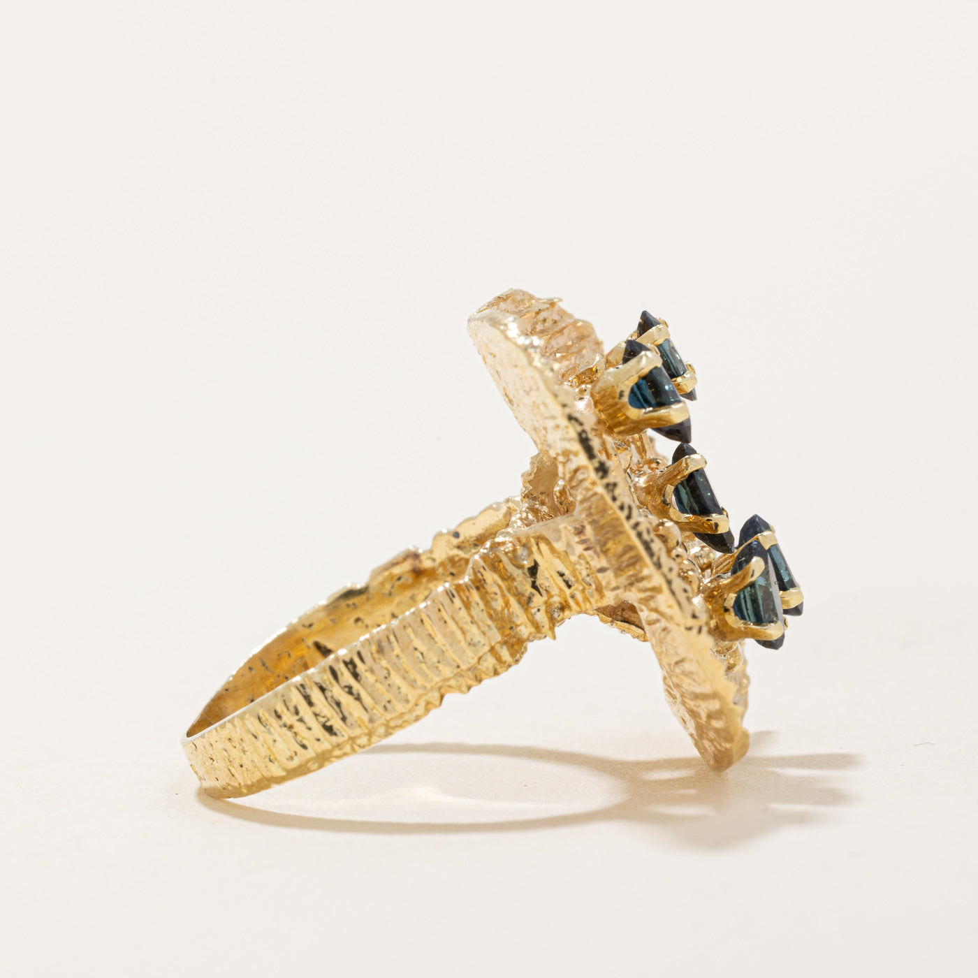 Sapphire Textured Cocktail Ring | 0.85ctw | SZ 7.25 |