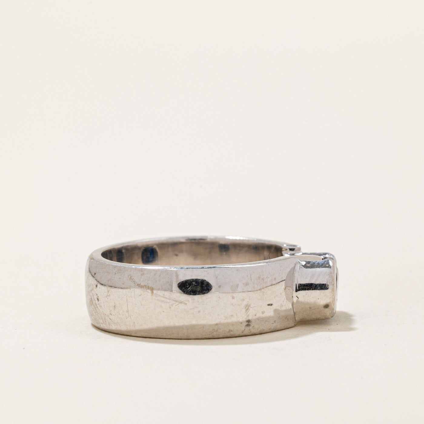 Semi Bezel Sapphire Ring | 0.85ct | SZ 6.75 |