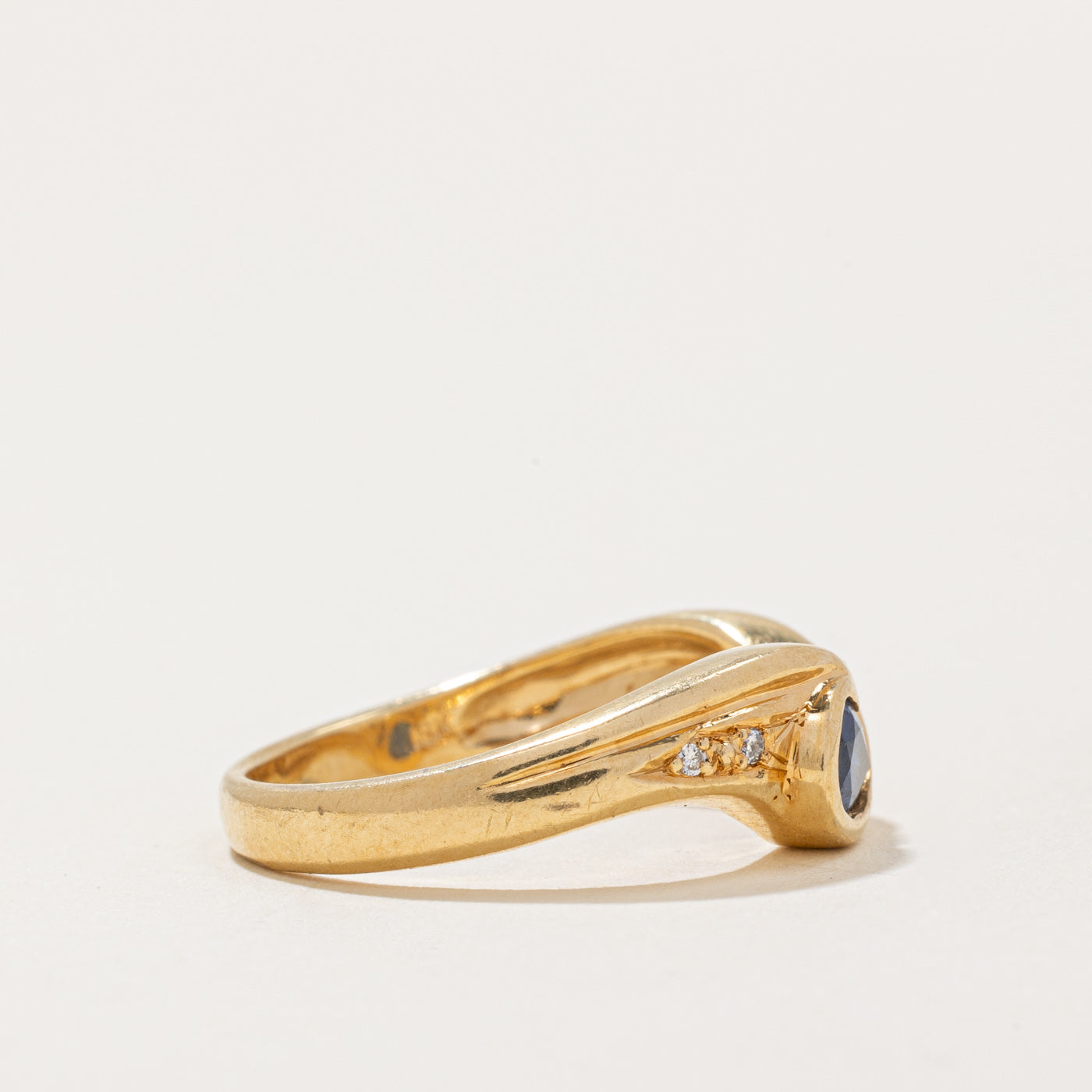 Sapphire & Diamond Ring | 0.30ct, 0.01ctw | SZ 6.5 |