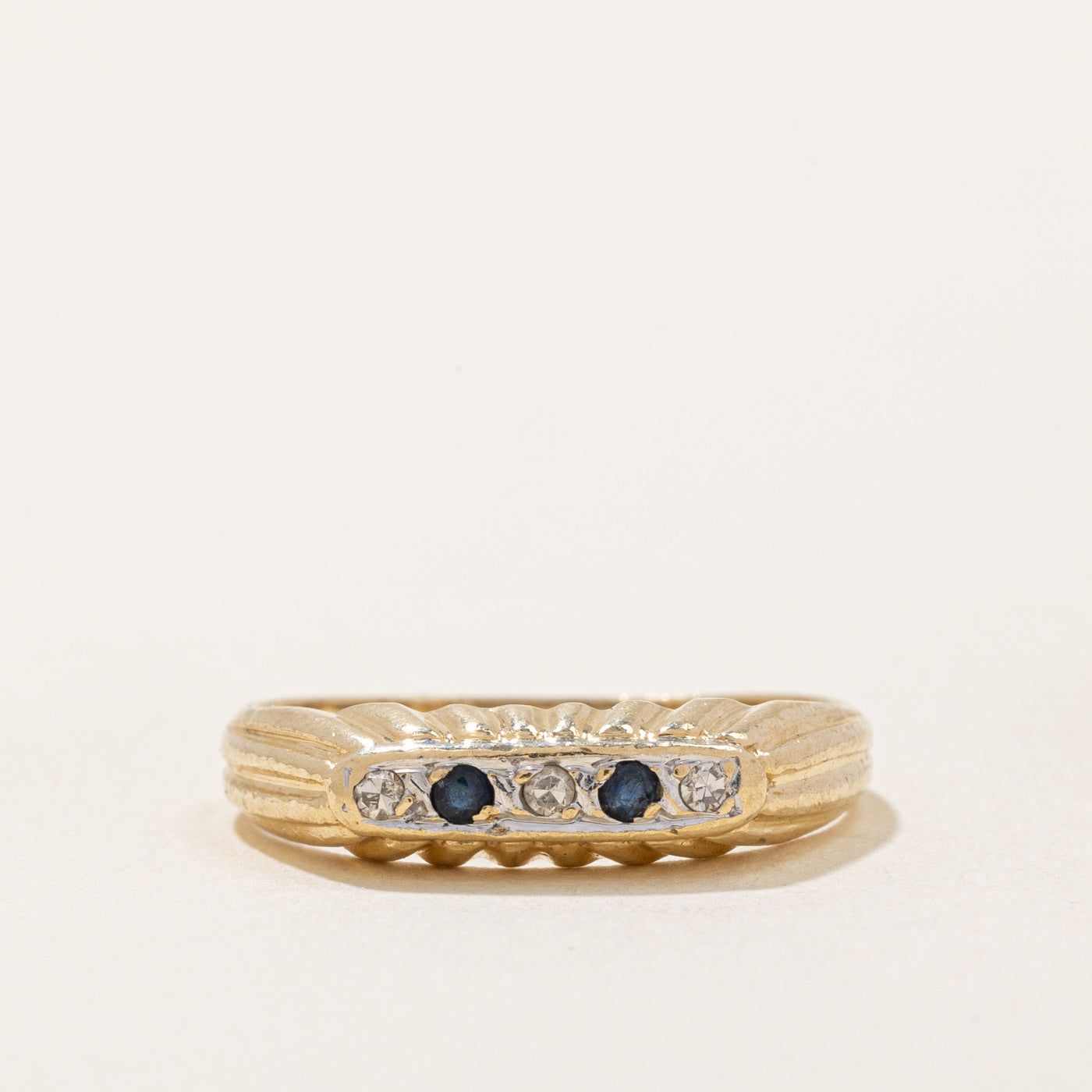 Bague saphir et diamants | 0,02 ct, 0,03 ct | Taille 5 |