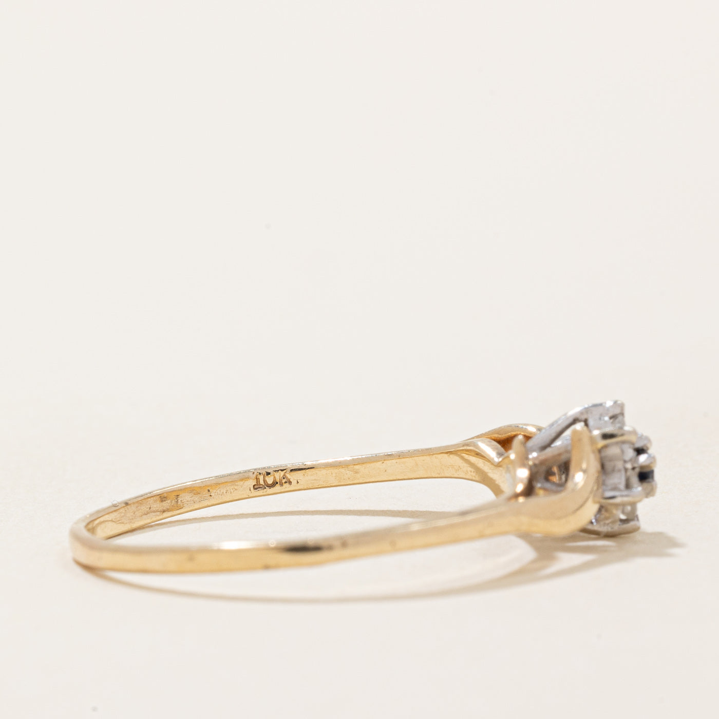 Bague saphir et diamants | 0,02 ct, 0,03 ct au total | Taille 8 |