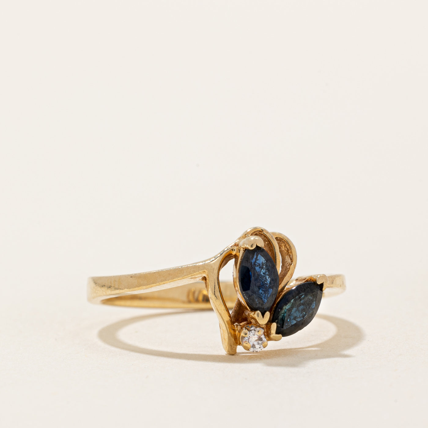 Sapphire & Diamond Ring | 0.30ctw, 0.015ct | SZ 6 |