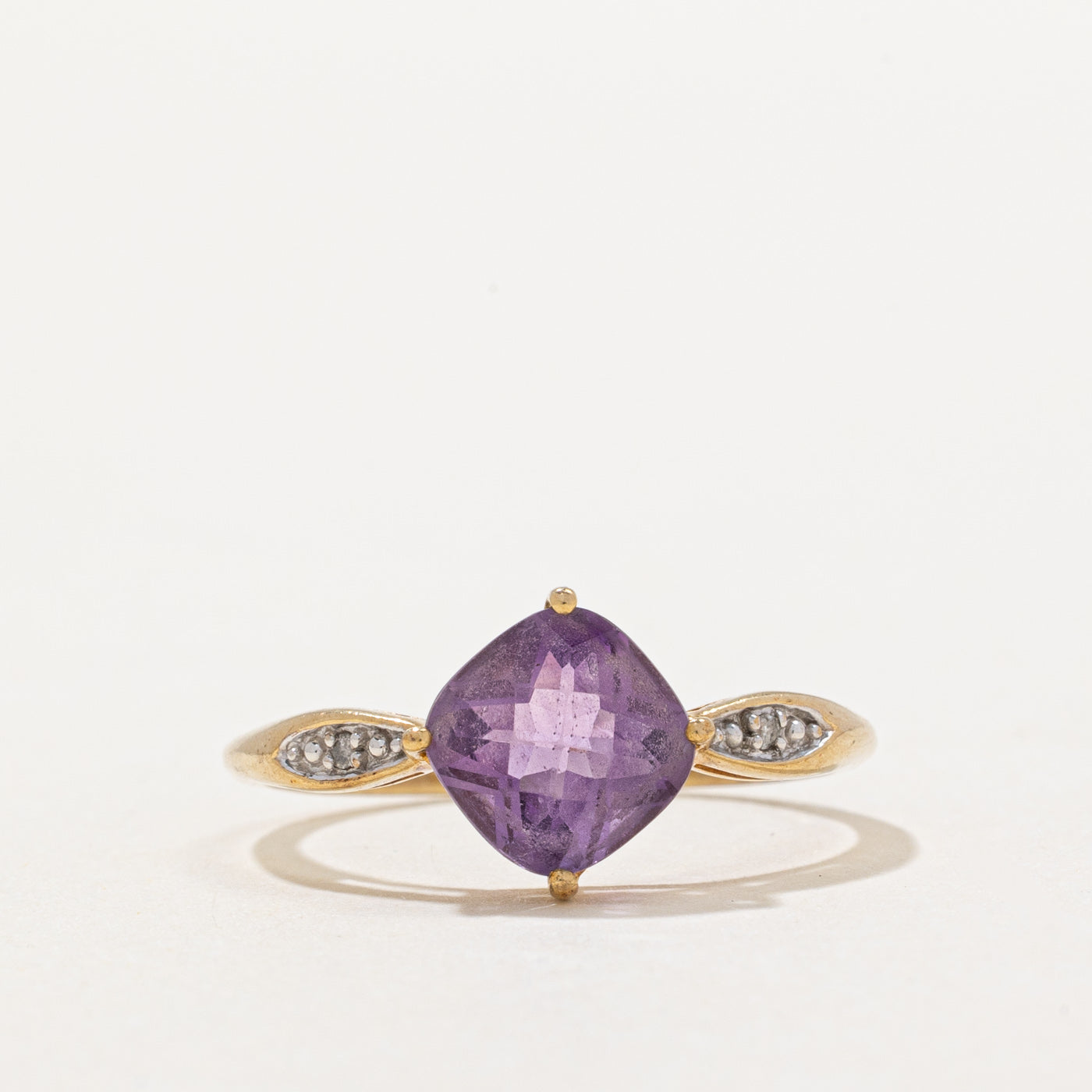 Bague cocktail améthyste et diamants | 1,60 ct, 0,01 ct au total | Taille 6,75 |