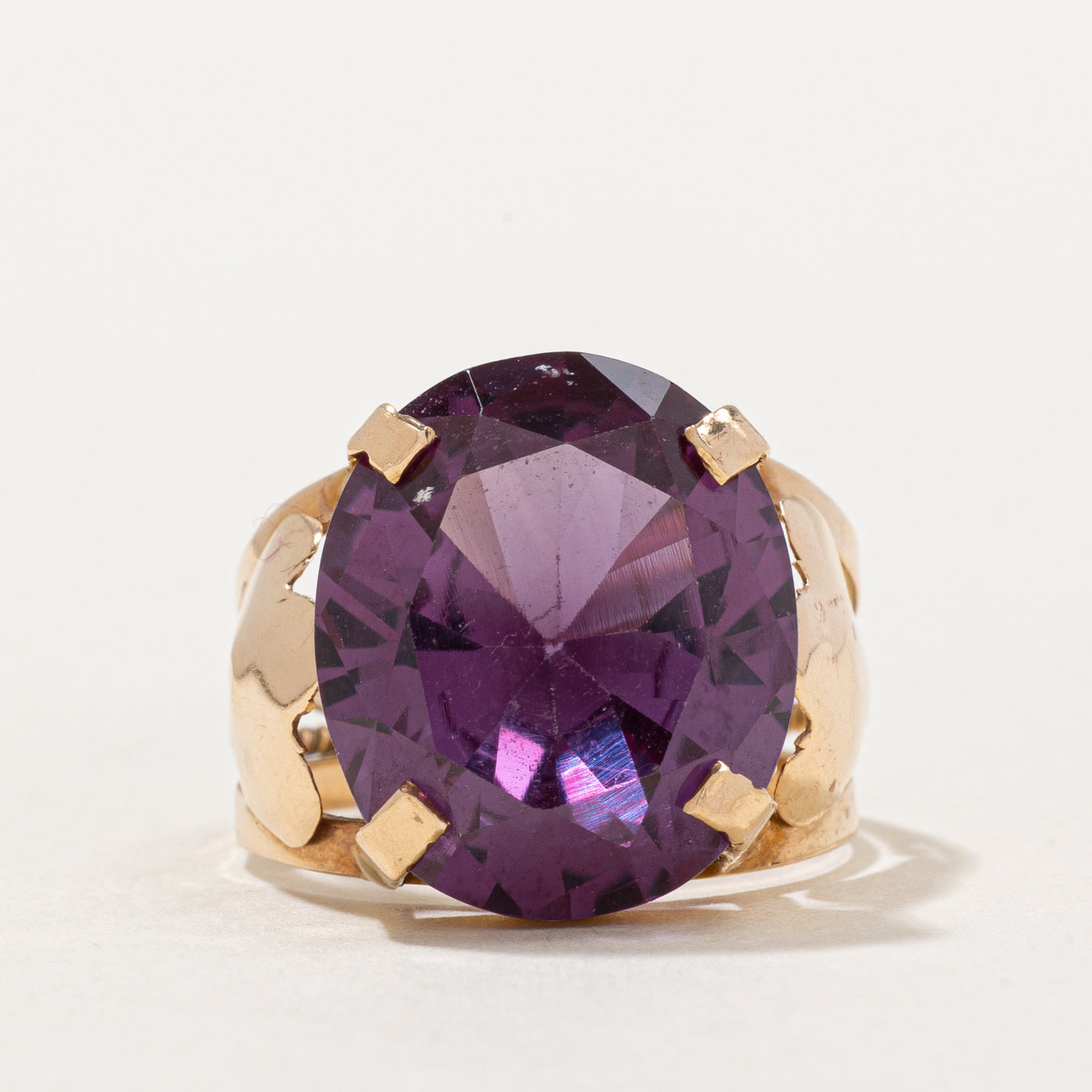 Synthetic Colour Change Sapphire Cocktail Ring | 13.70ct | SZ 6.25 |