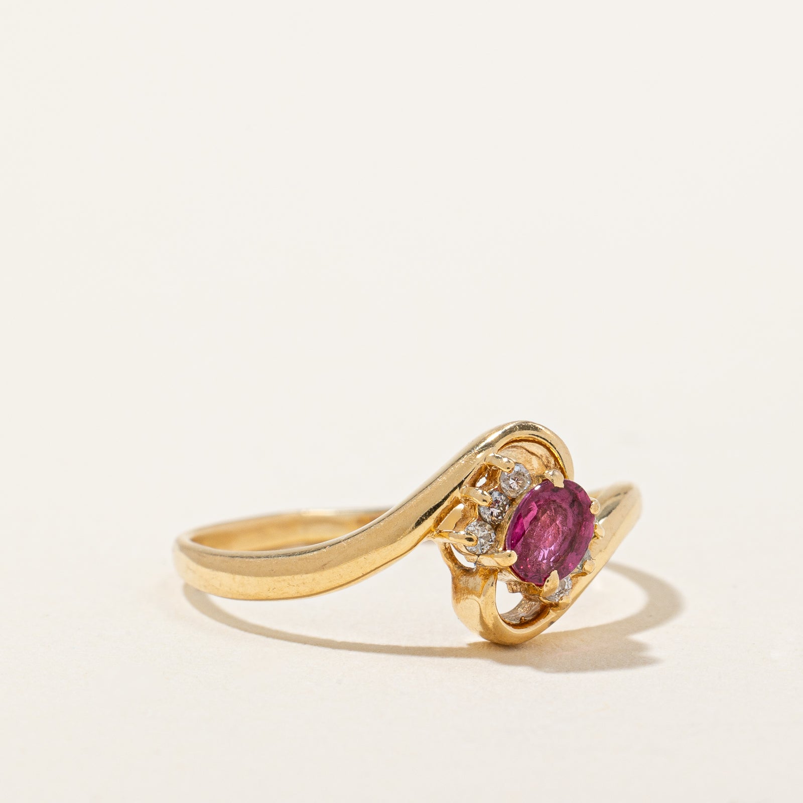 Ruby & Oval Abstract Ring | 0.21ct, 0.06ctw | SZ 6.5 |