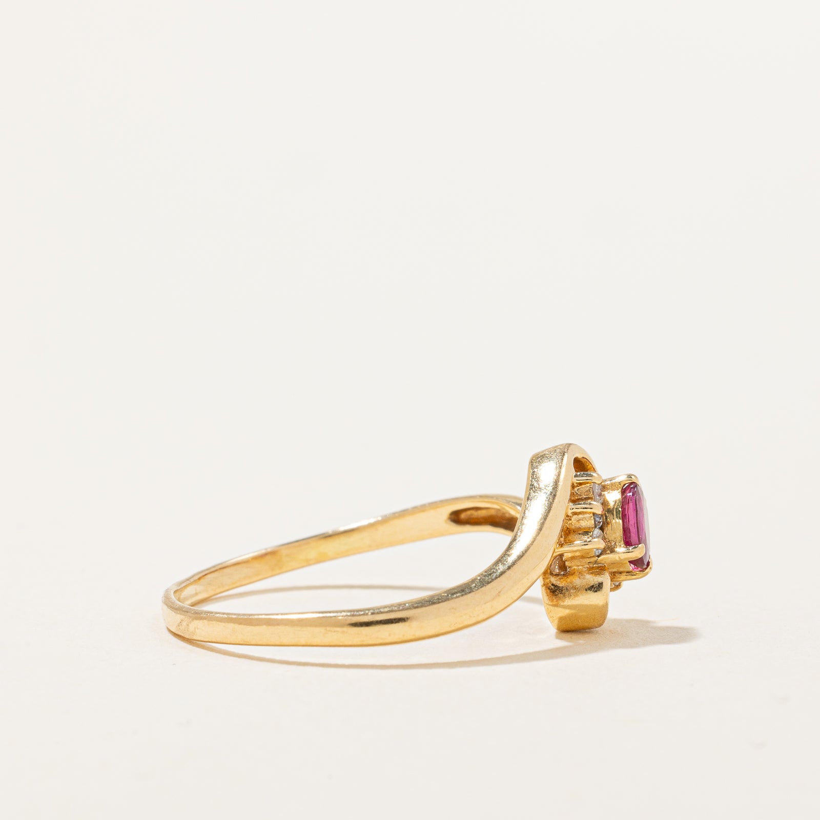 Ruby & Oval Abstract Ring | 0.21ct, 0.06ctw | SZ 6.5 |
