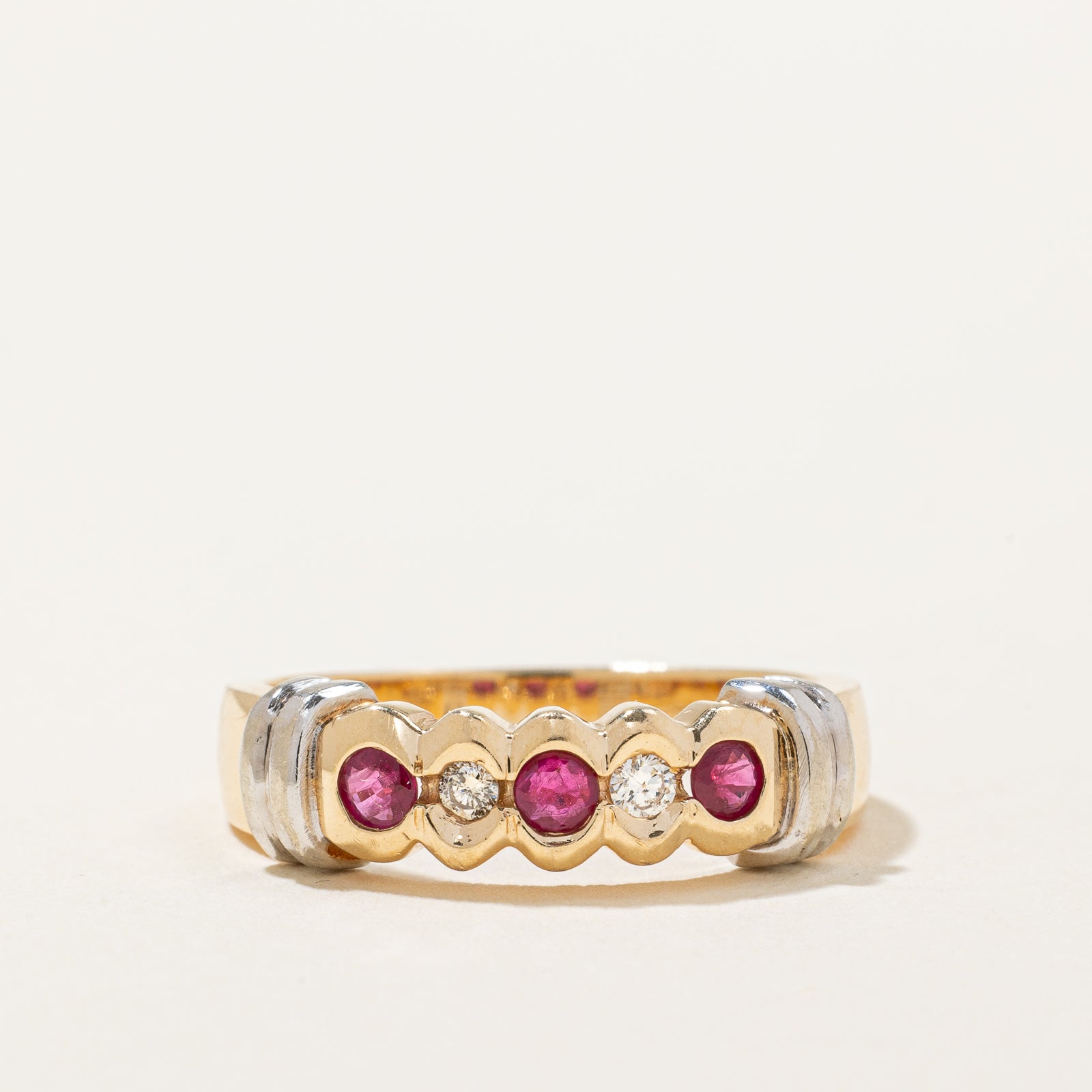 Ruby & Diamond Scallop Edged Ring | 0.18ctw, 0.06ctw | SZ 6.75 |