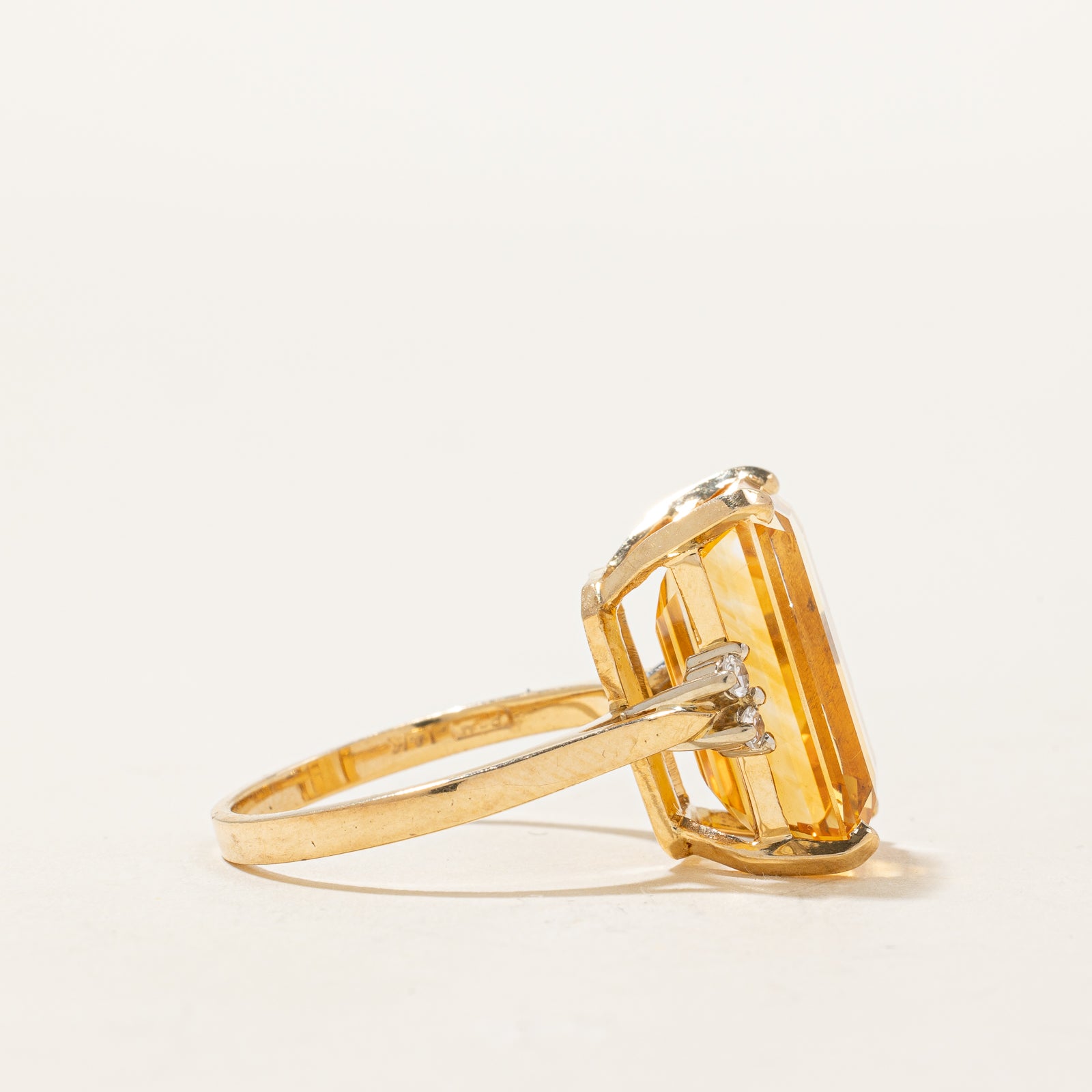 Mandarin Citrine & Diamond Cocktail Ring | 11.00ct, 0.08ctw | SZ 7 |