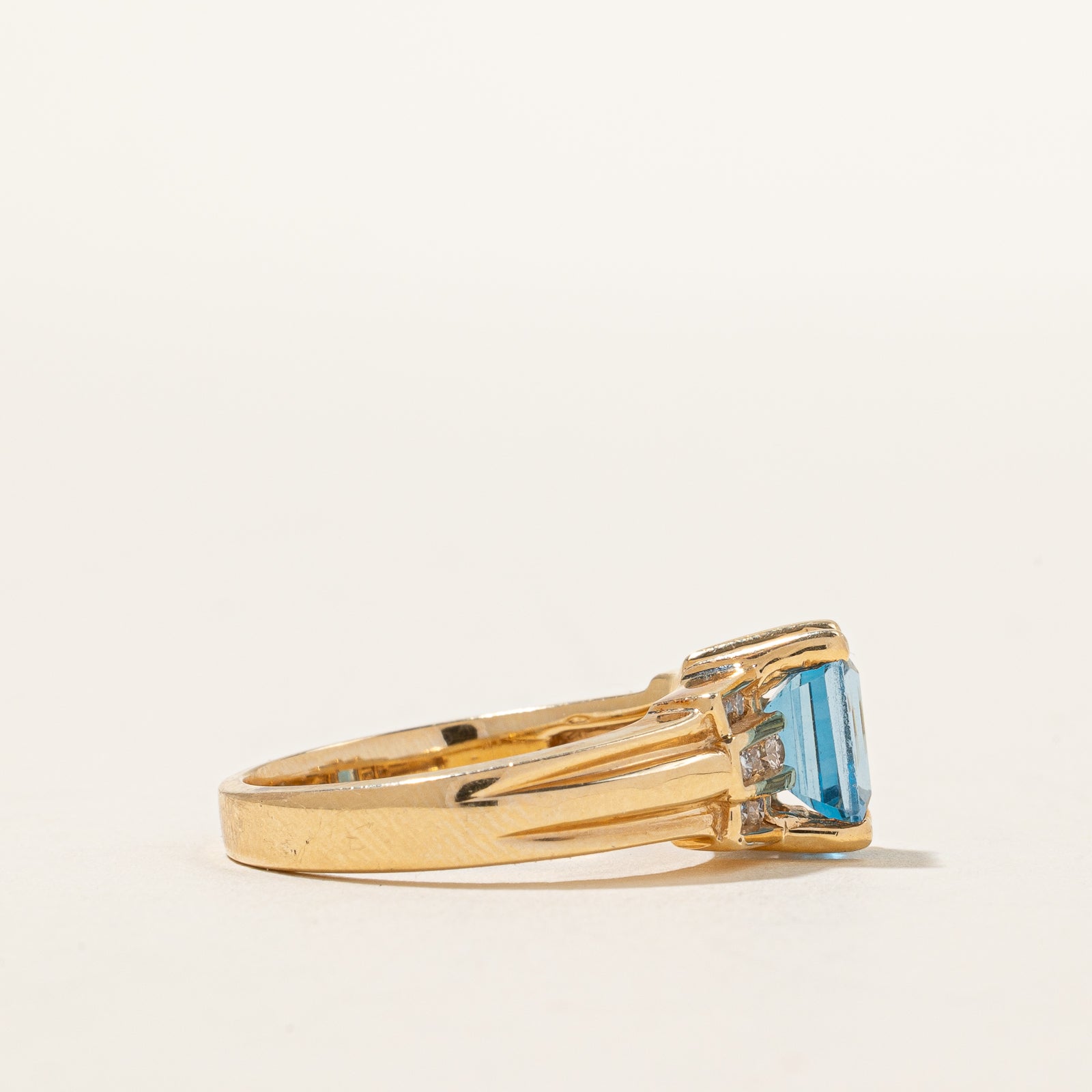Blue Topaz & Diamond Ring | 1.10ct, 0.14ctw | SZ 6.5 |