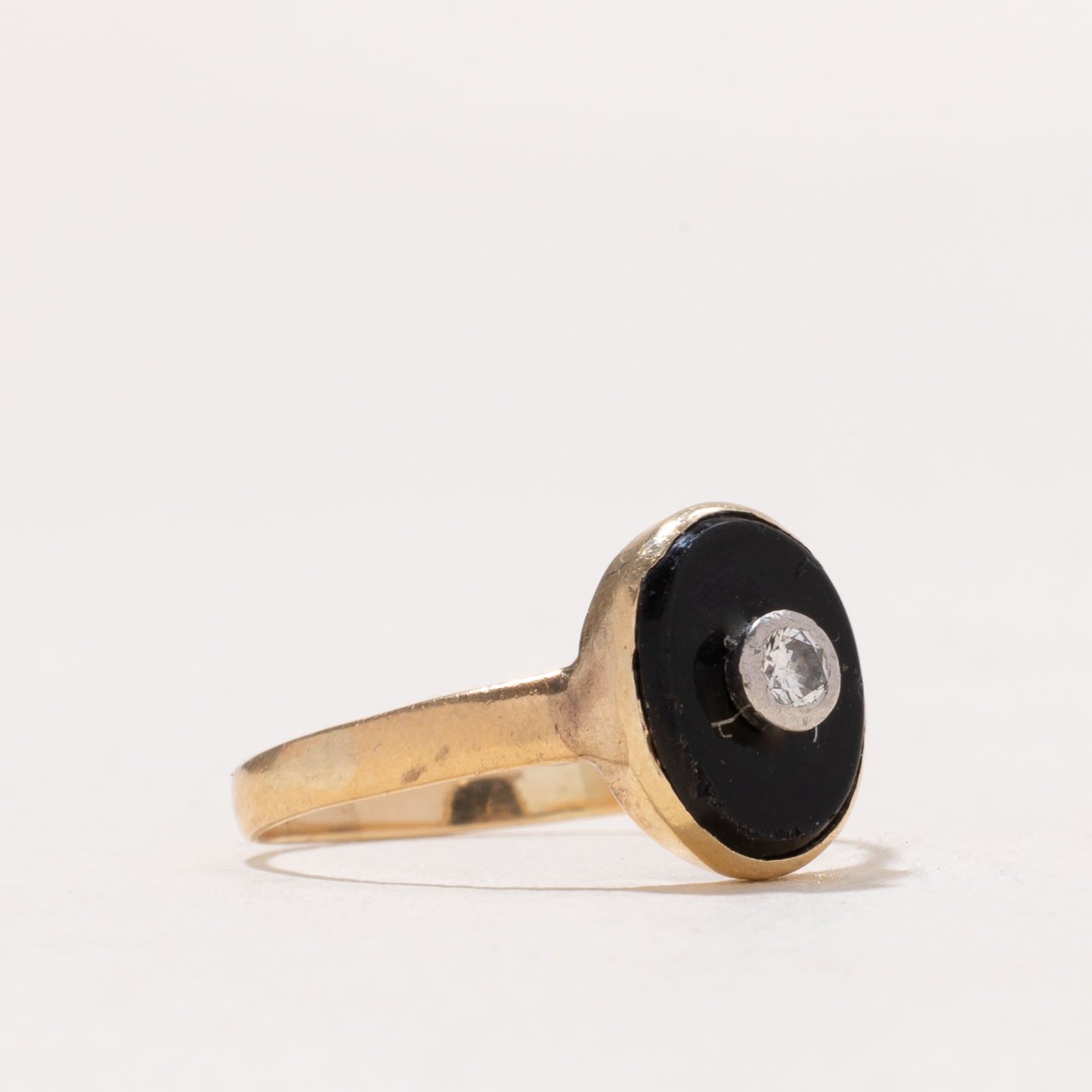 Oval Cut Onyx & Diamond Ring | 1.40ct | 0.05ct | SZ 5.75