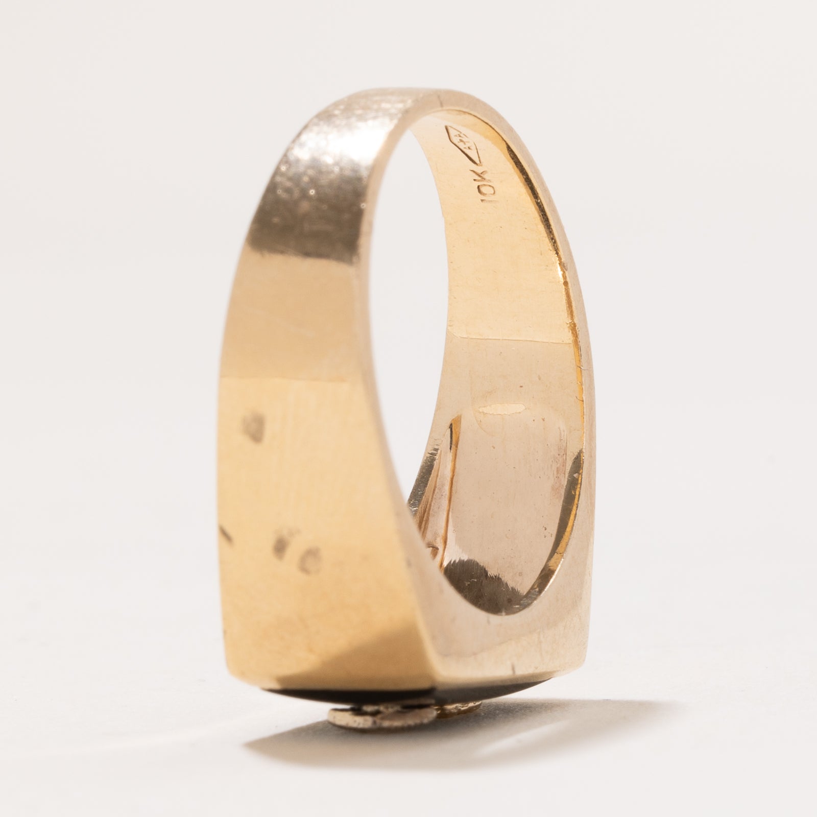Onyx & Diamond 'P' Initial Signet Ring | 3.30ct | 0.01ct | SZ 11.75