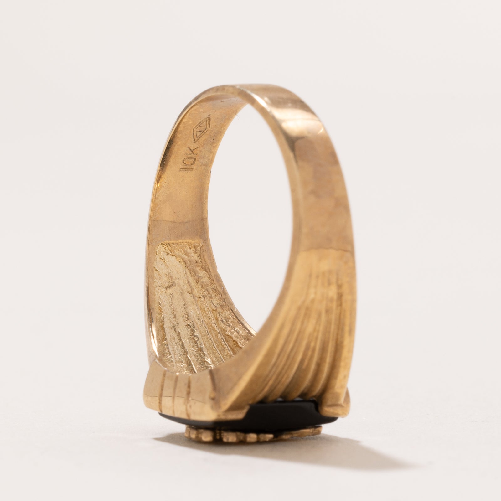 Eagle Onyx Signet Ring | 1.50ct | SZ 8.25