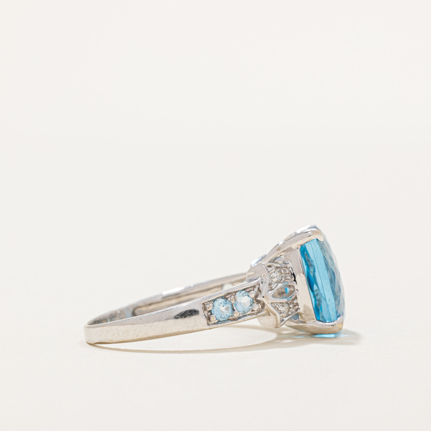 Blue Topaz & Diamond Ring | 4.20ctw, 0.04ctw | SZ 6.5 |