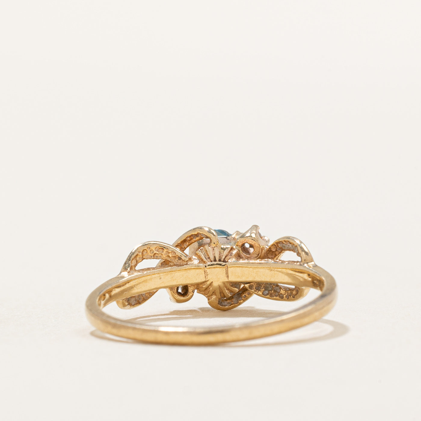 Bague aigue-marine et diamants | 0,30 ct, 0,02 ct au total | Taille 6 |