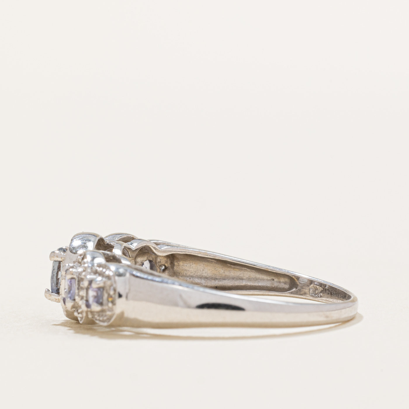 Bague halo cinq pierres tanzanite et diamants | 0,45 ct, 0,05 ct | Taille 8 |