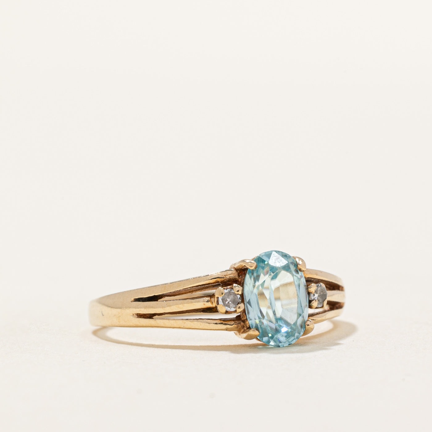 Blue Zircon & Diamond Tapered Ring | 1.24ct, 0.04ctw | SZ 6.75 |