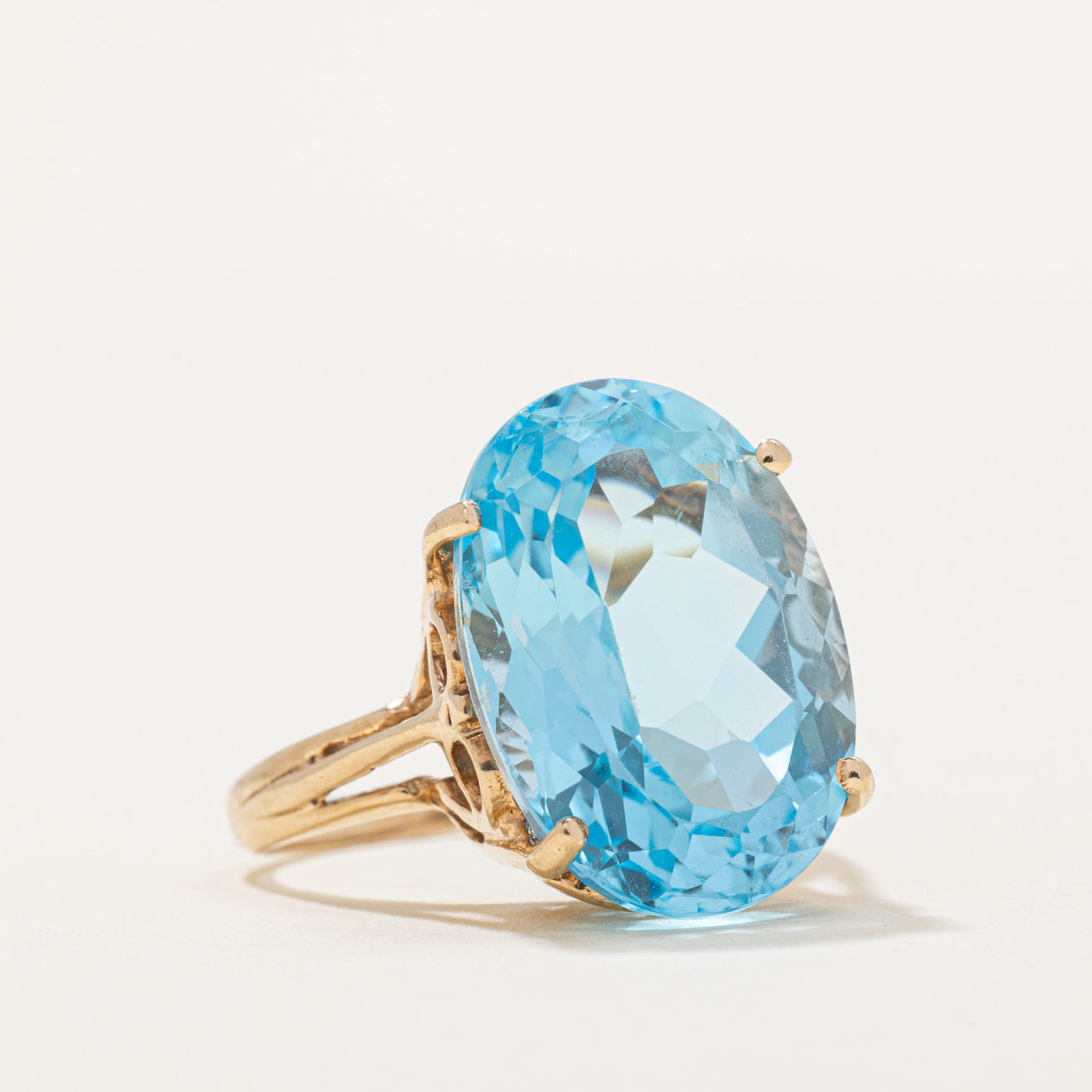 Bague cocktail en topaze bleue | 16,00 ct | Taille 7 |