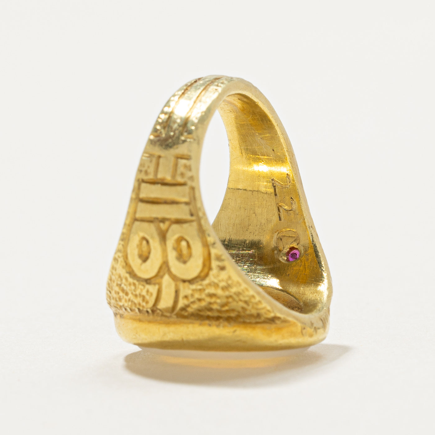 22k Bezel Set Opal Engraved Ring | 2.50ct | SZ 3.75 |