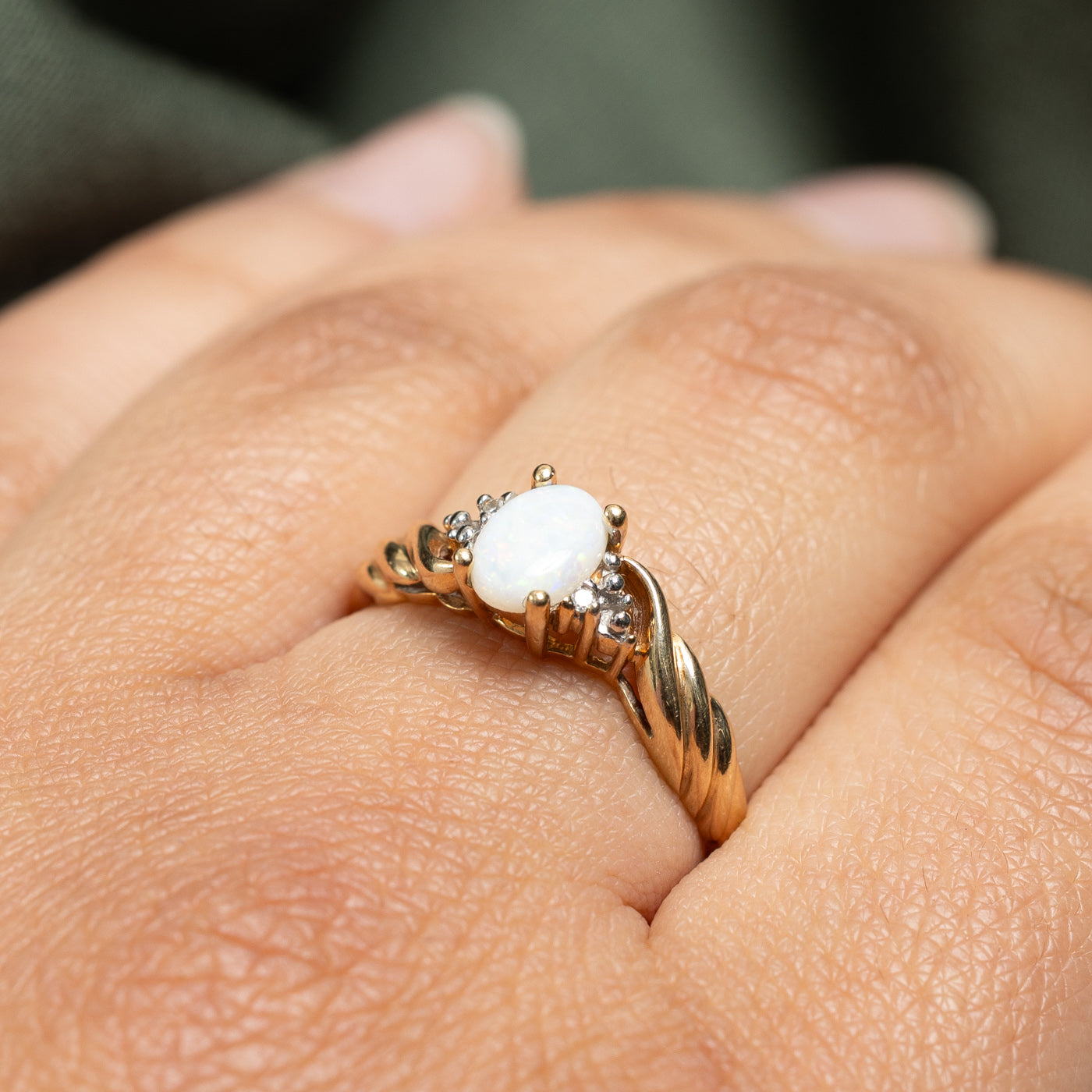 Opal & Diamond Twisted Ring | 0.40ct, 0.01ctw | SZ 7.75 |