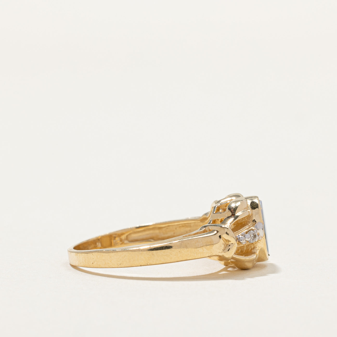 Opal Doublet & Diamond Ring | 0.30ct, 0.03ctw | SZ 8 |