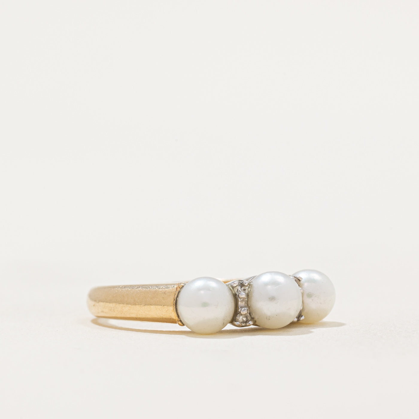 Three Stone Pearl & Diamond Ring | 0.04ctw | SZ 6.75 |
