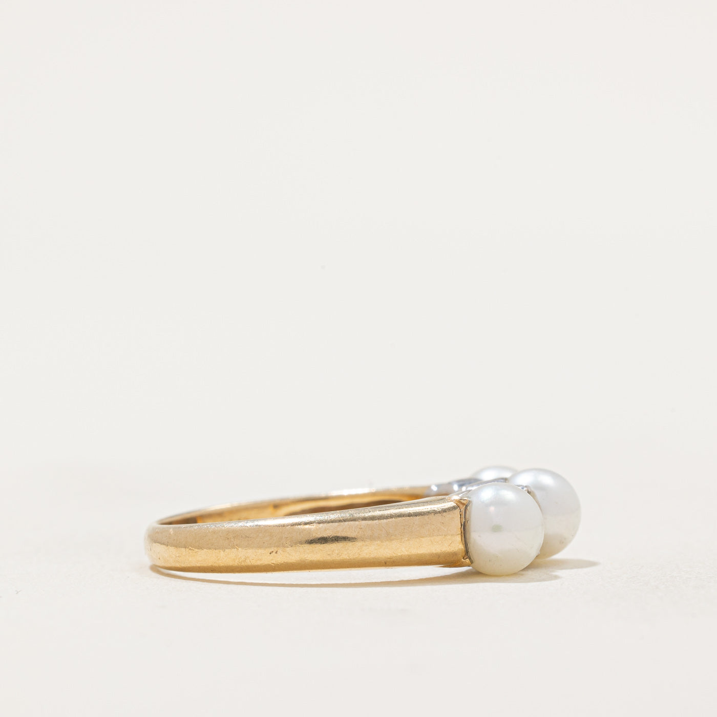 Three Stone Pearl & Diamond Ring | 0.04ctw | SZ 6.75 |