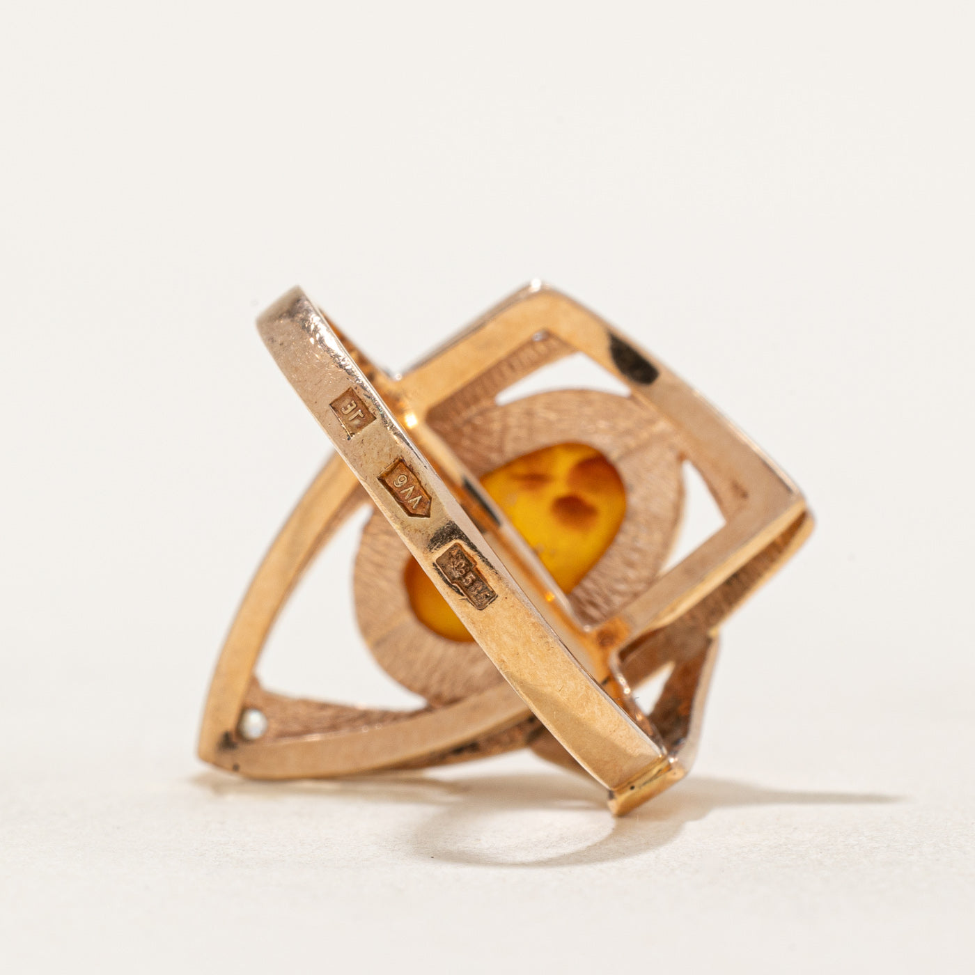 Amber & Synthetic Spinel Ring | 1.34ct, 0.05ctw | SZ 7 |