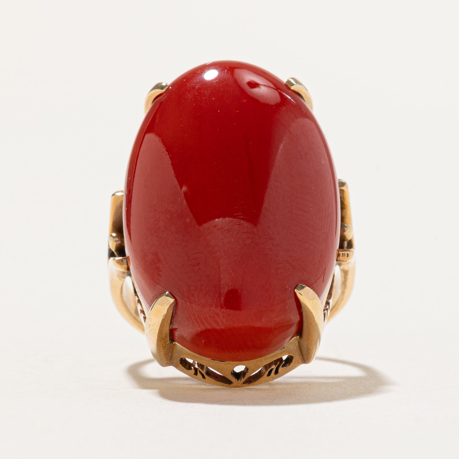 Bague cocktail en corail rouge cabochon ovale | 25,00 ct | Taille 5