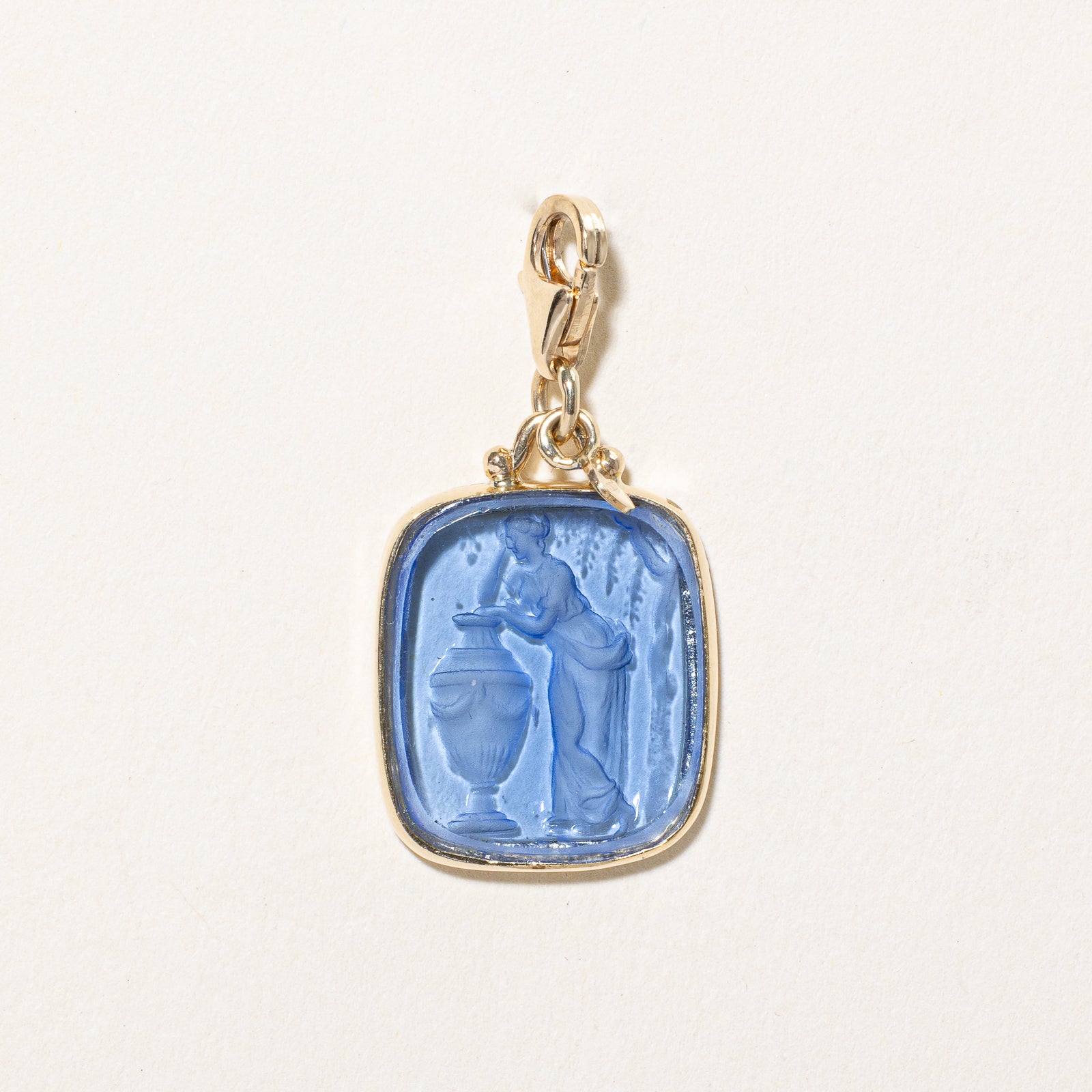 Italian Hallmarked Venetian Glass Intaglio Pendant | 9.00ct