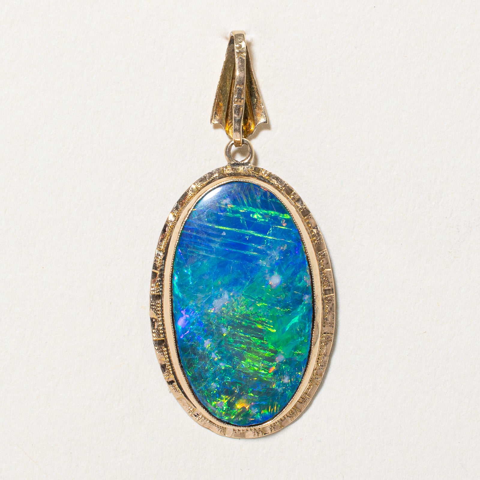 Round Cabochon Opal Pendant | 5.50ct