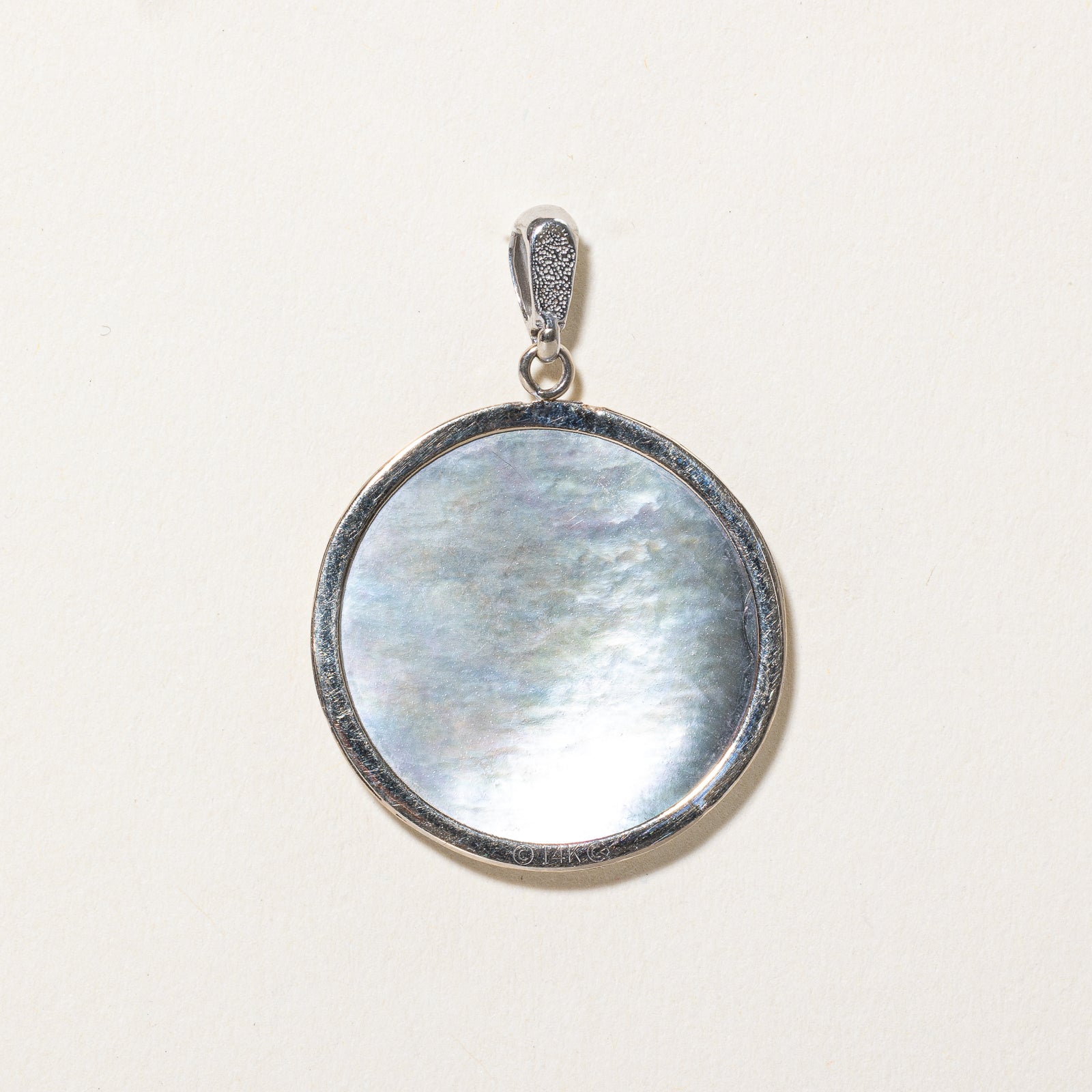 Round Mother of Pearl Pendant