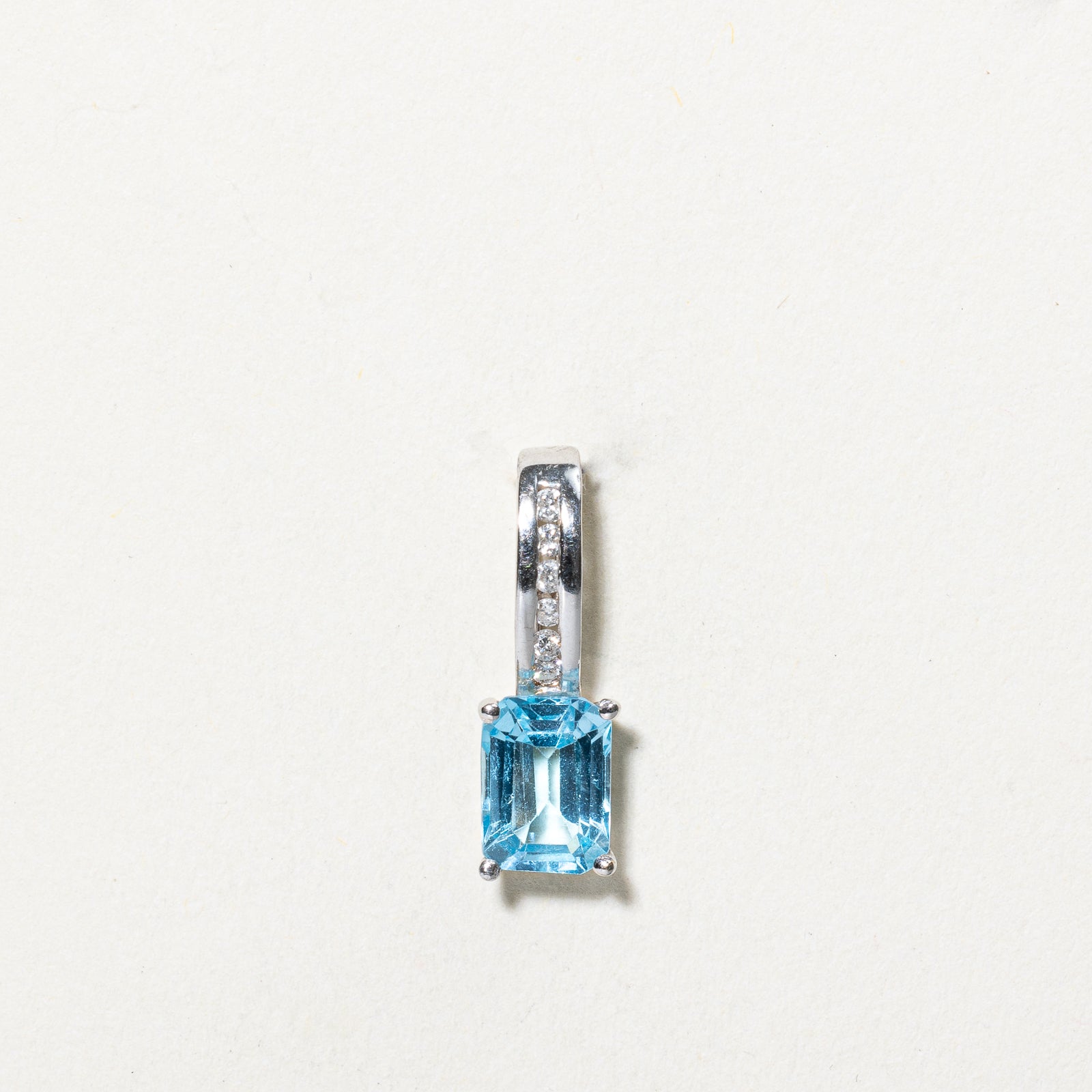 Topaz & Diamond Pendant | 1.10ct, 0.03ctw |