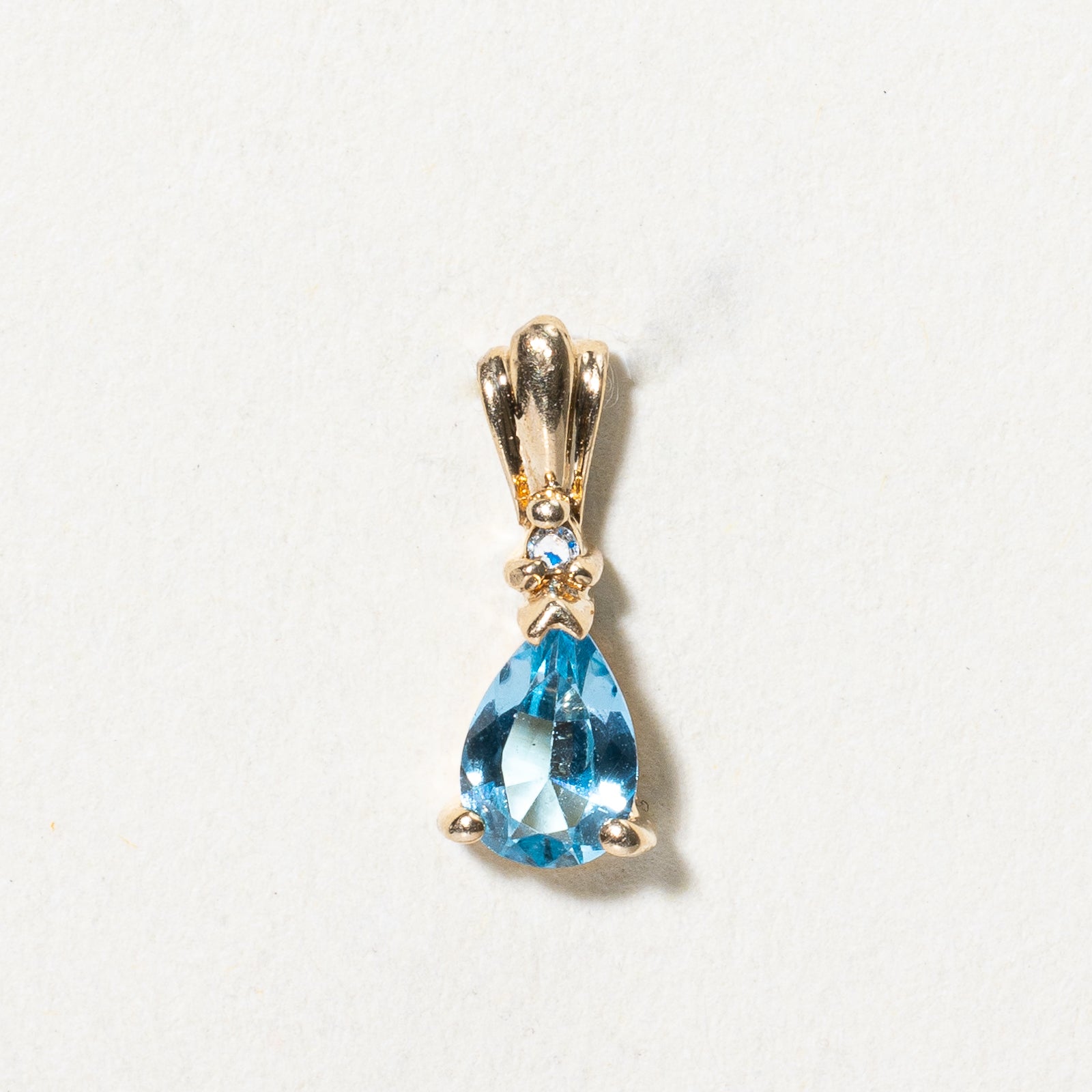 Topaz & Diamond Drop Pendant | 0.37ct, 0.005ct |
