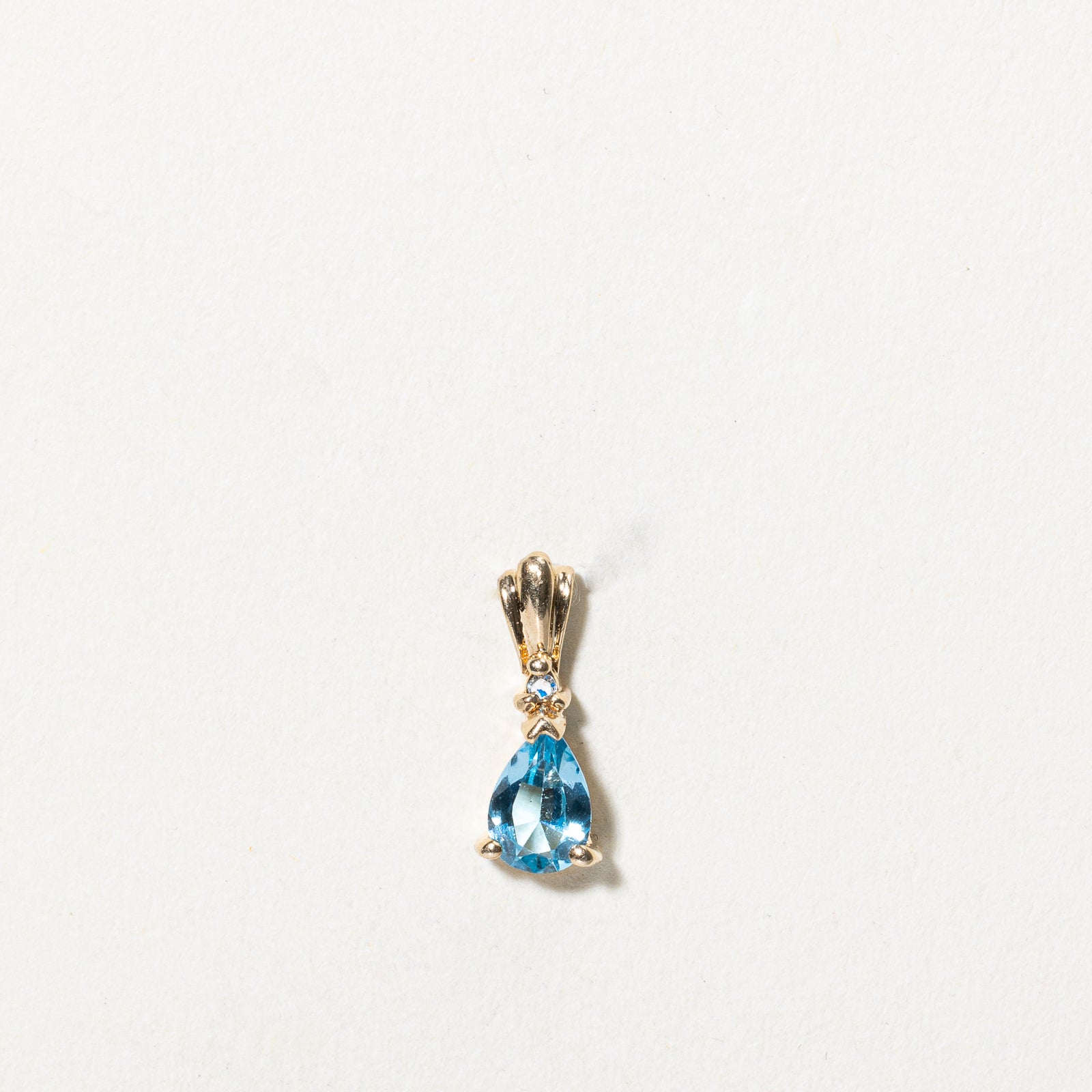 Topaz & Diamond Drop Pendant | 0.37ct, 0.005ct |