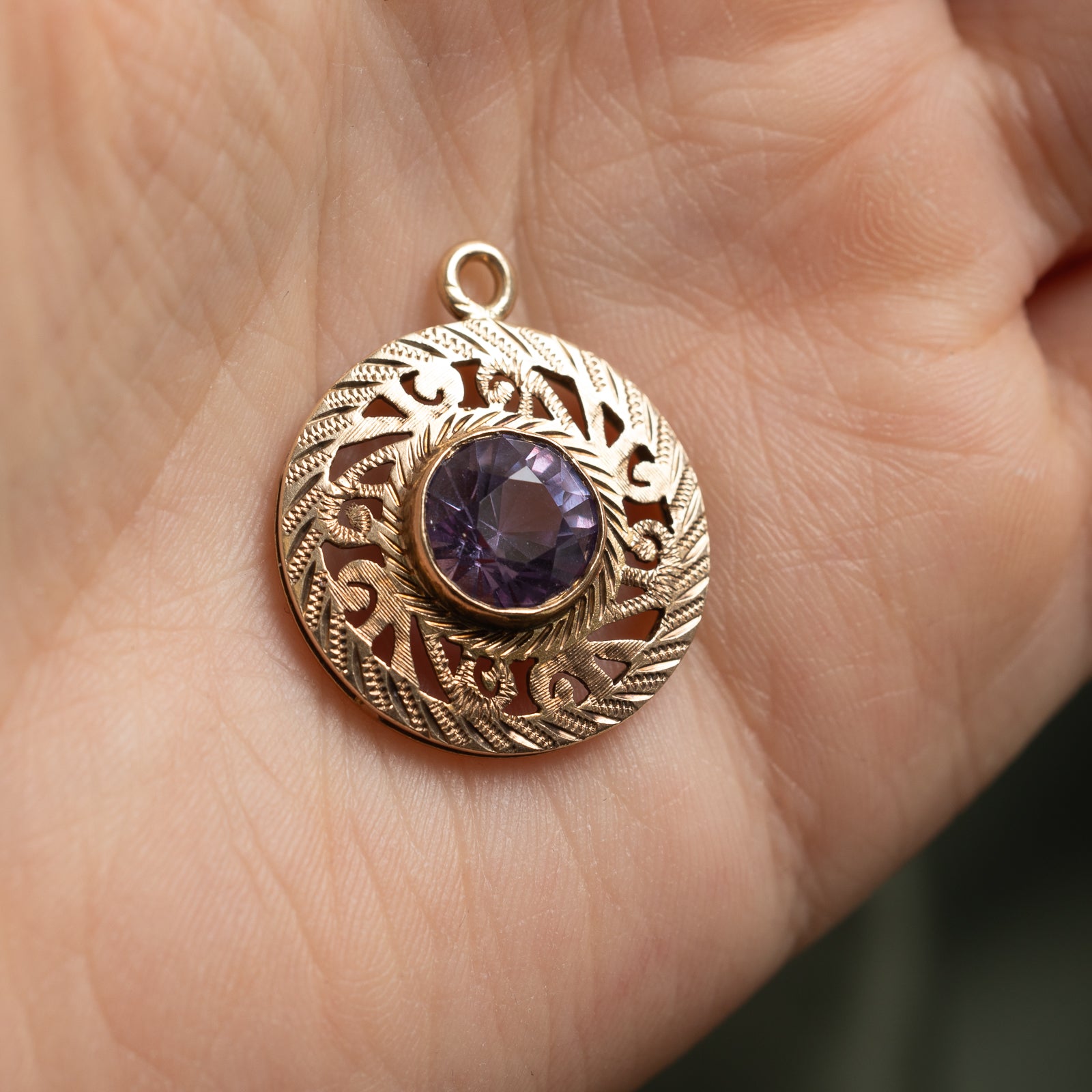 Synthetic Colour Change Sapphire Openwork Pendant | 3.00ct |
