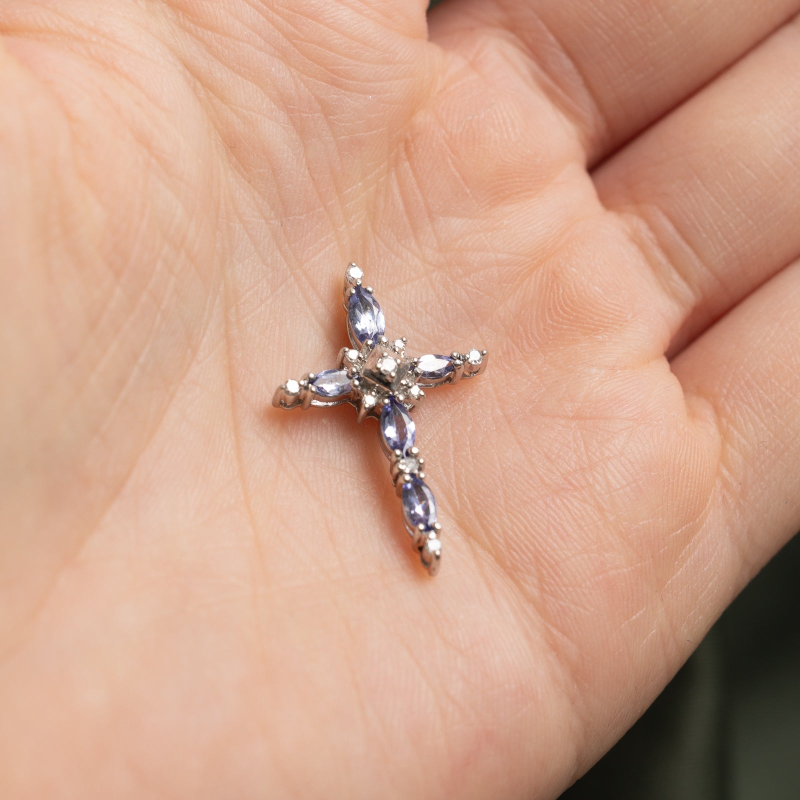 Pendentif Croix Tanzanite & Diamant | 0,30 ct, 0,06 ct |