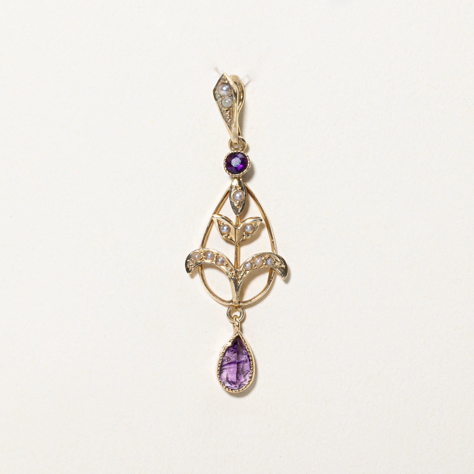 Pendentif en améthyste et perle | 0,26 ct |