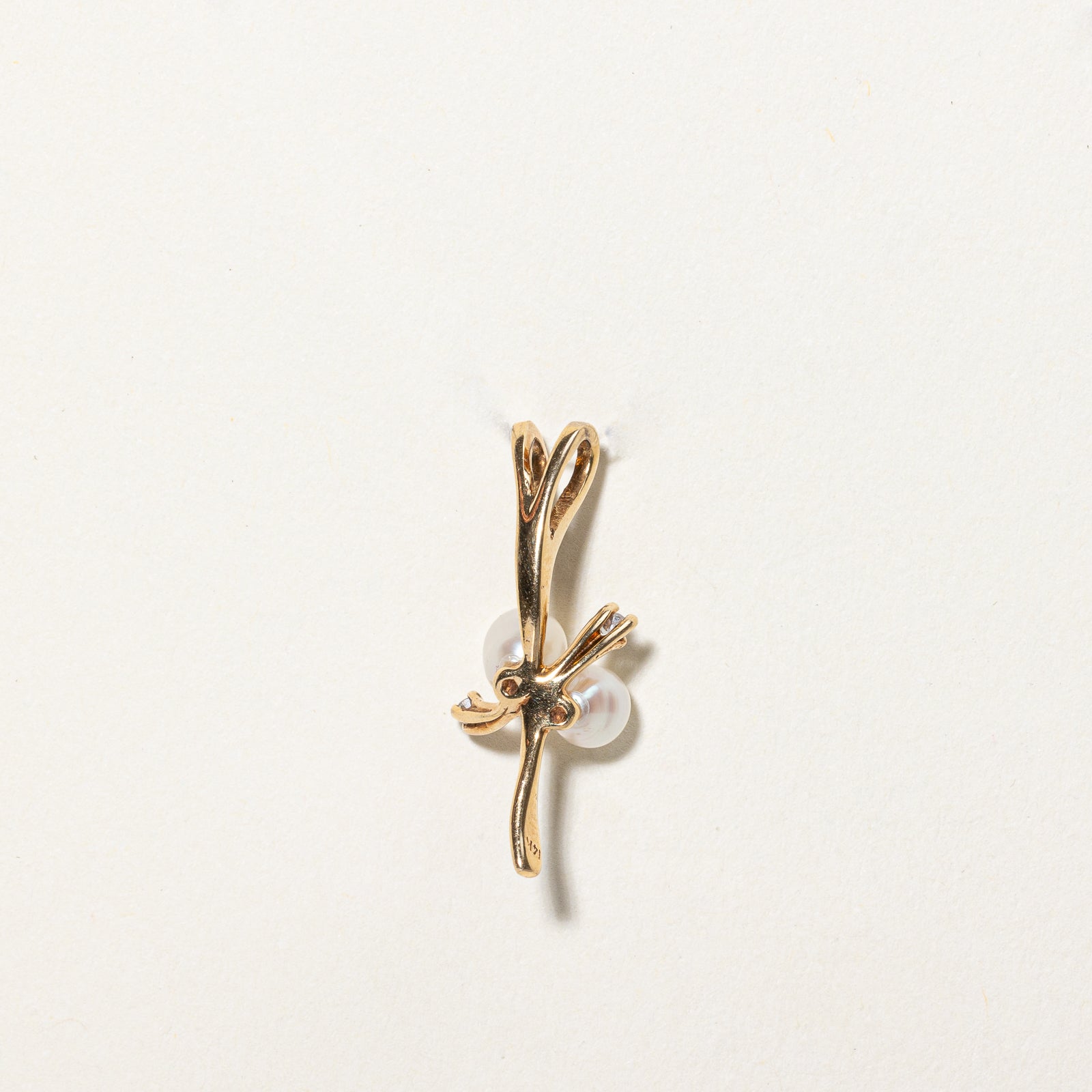 Pendentif goutte en perle et diamant | 0,03 ct |