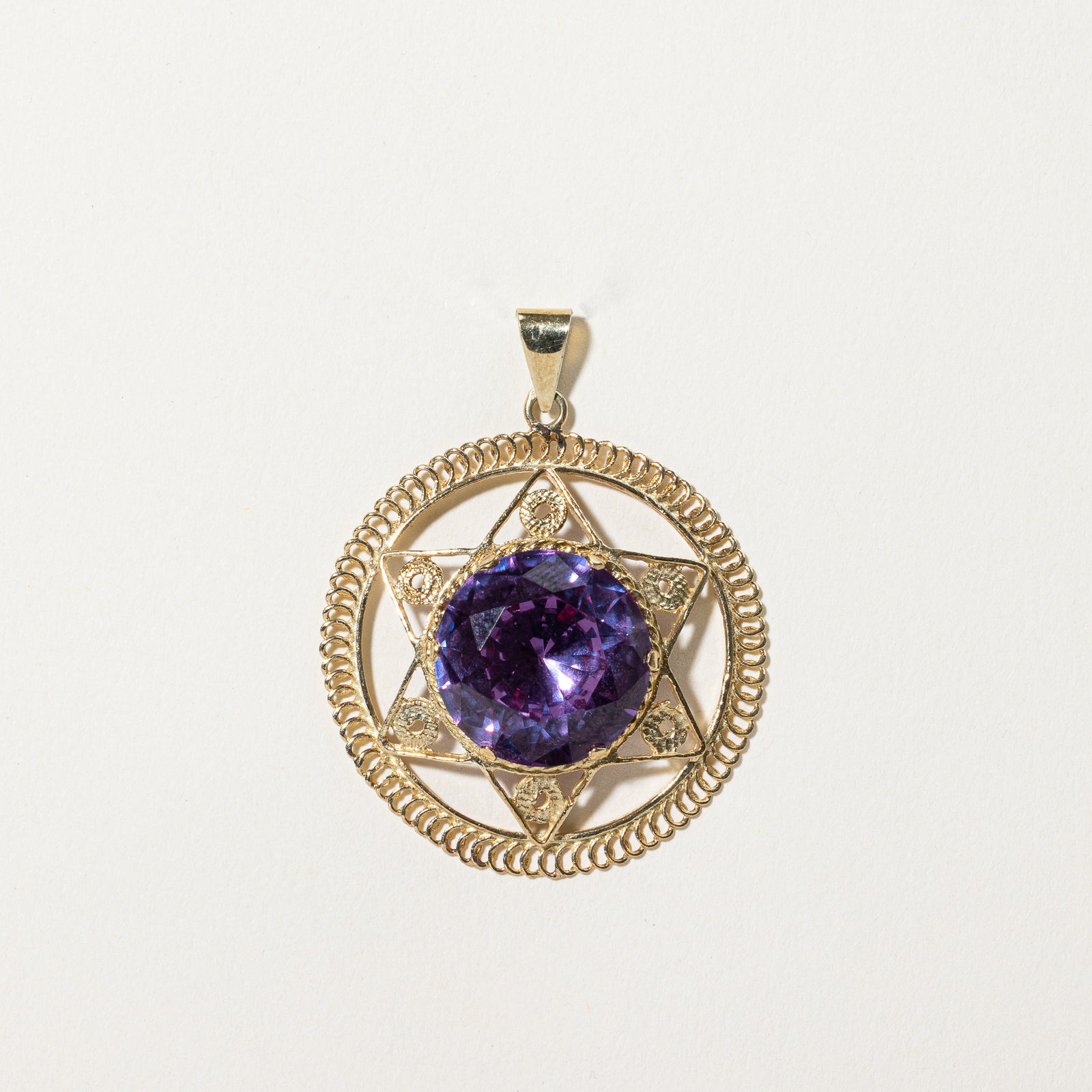 Colour Changing Synthetic Purple Sapphire Star Pendant | 16.00ct |
