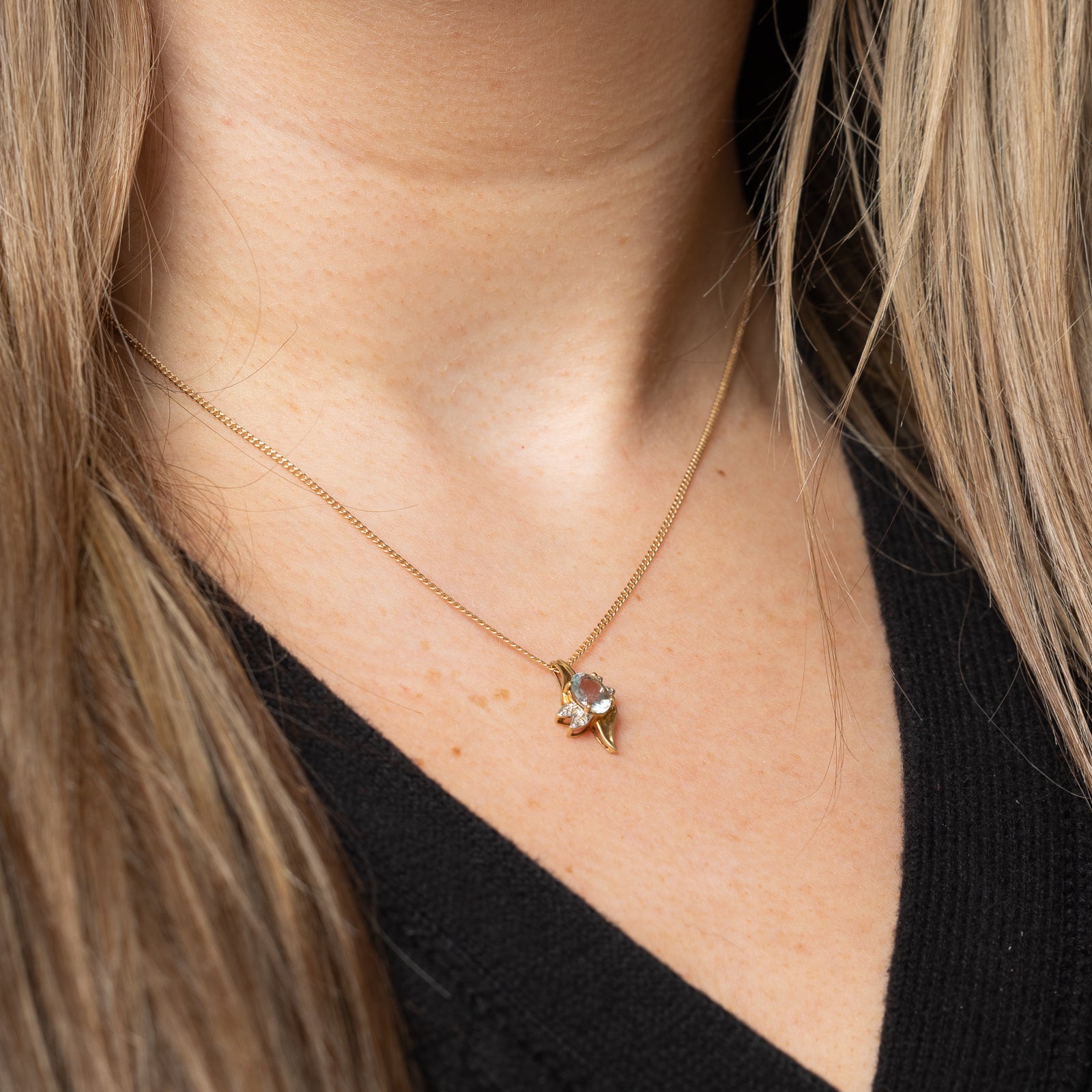 Aquamarine & Diamond Pendant | 0.70ct, 0.005ct |